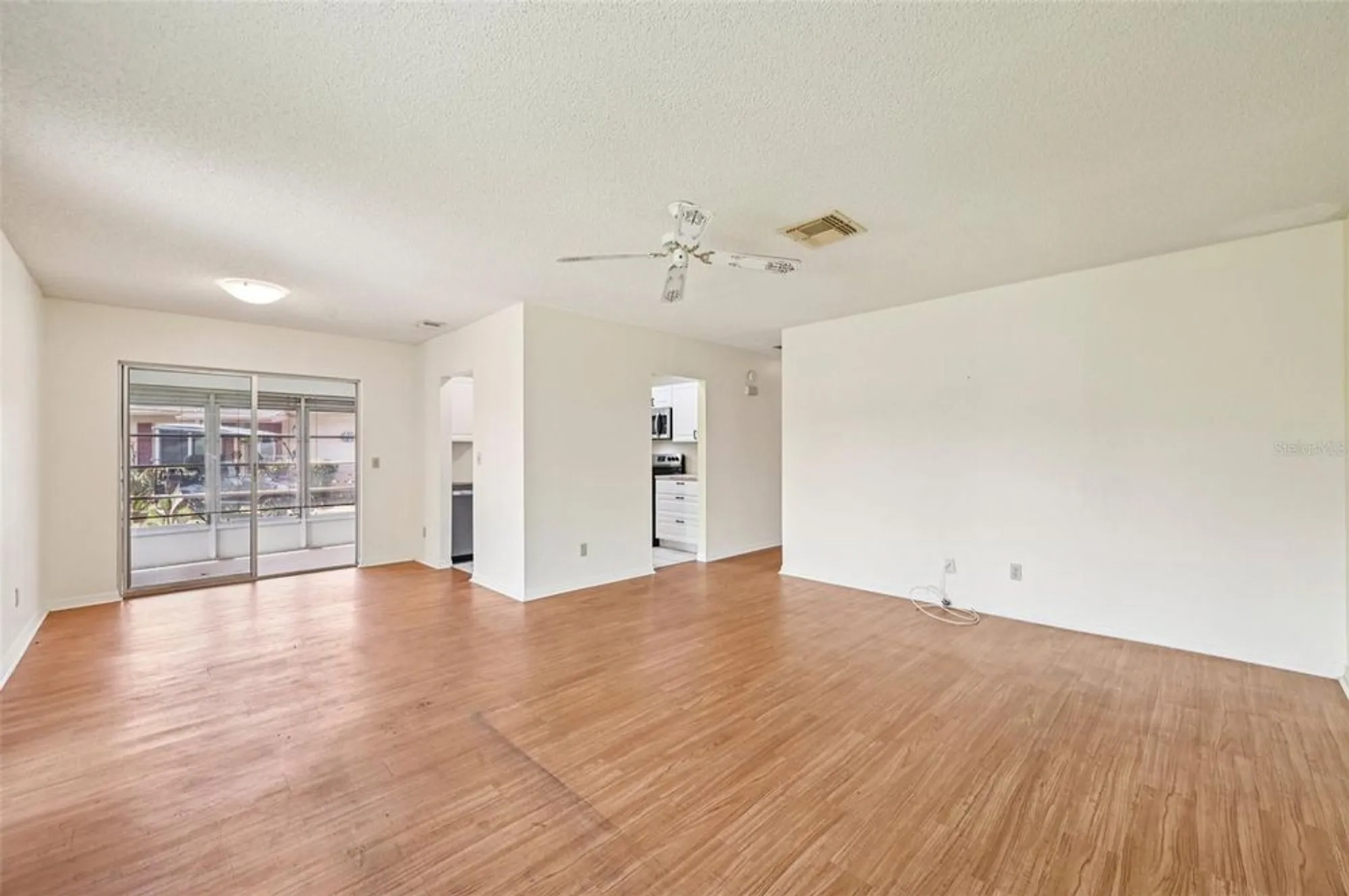 Property Slideshow image 5 of 59 | 1908 canterbury ln 25, Sun City Center, FL, 33573