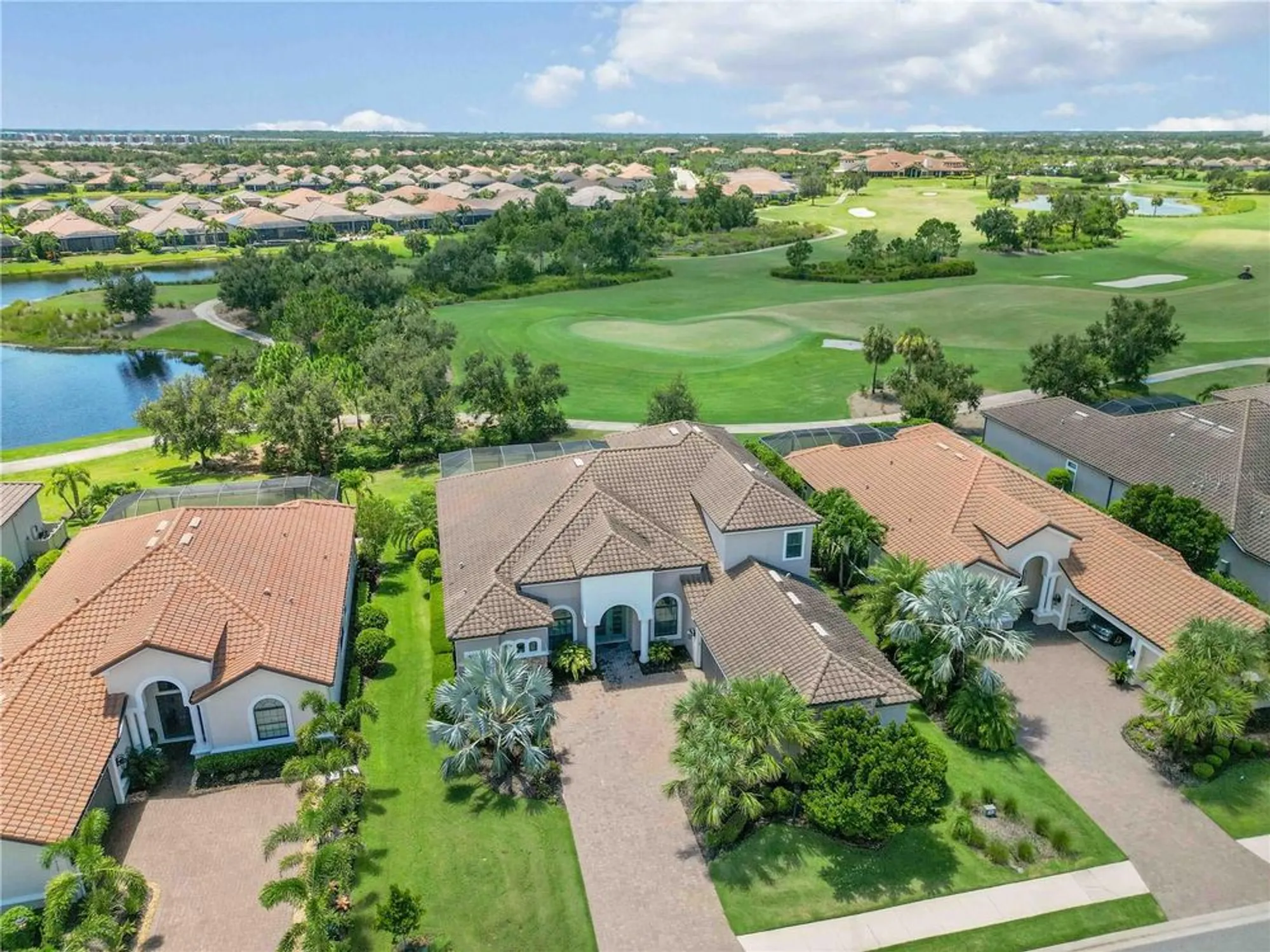 Property Slideshow image 5 of 62 | 4744 benito ct, Bradenton, FL, 34211