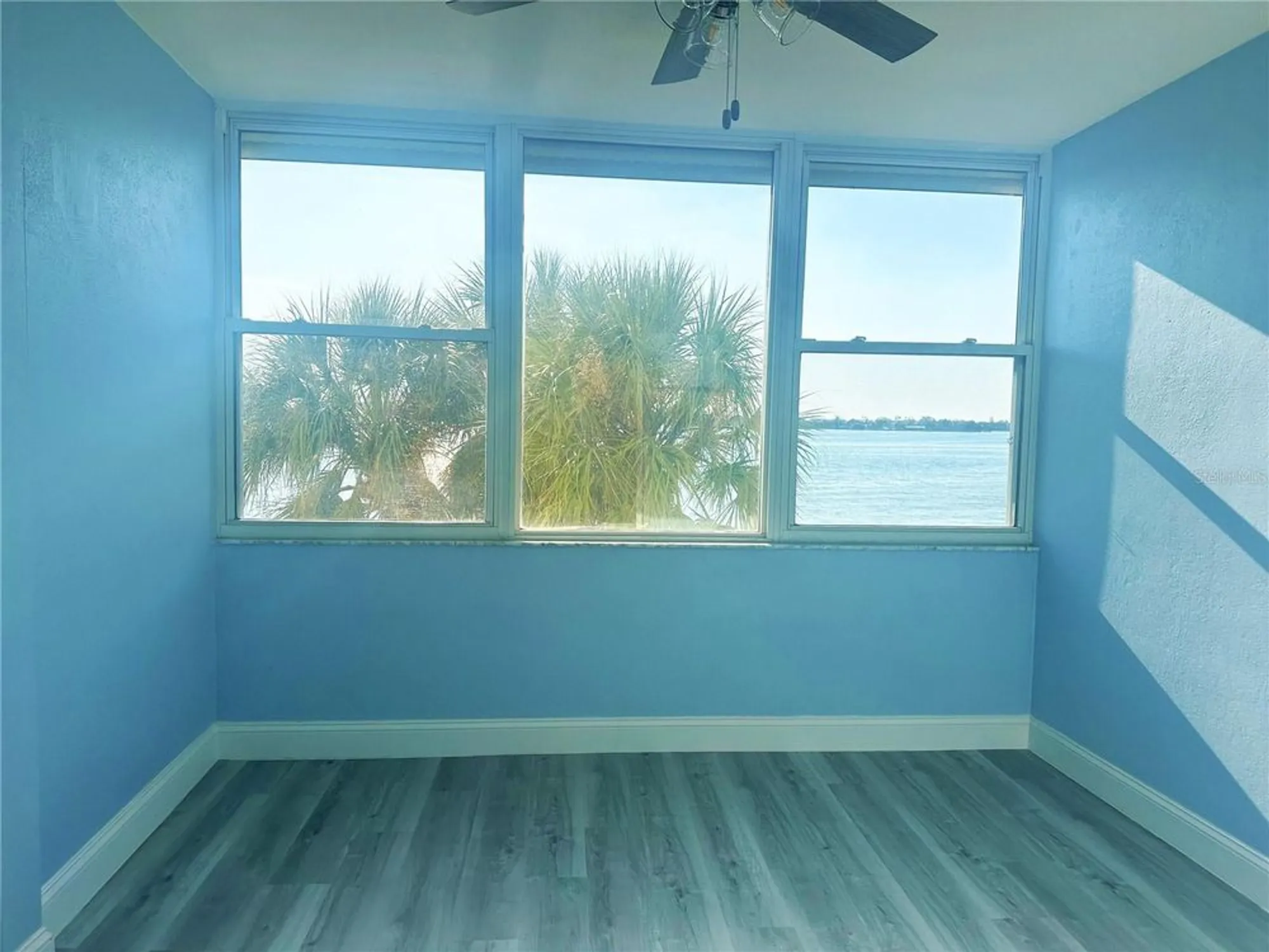 Property Slideshow image 15 of 25 | 4525 cove cir apt 304, Saint Petersburg, FL, 33708