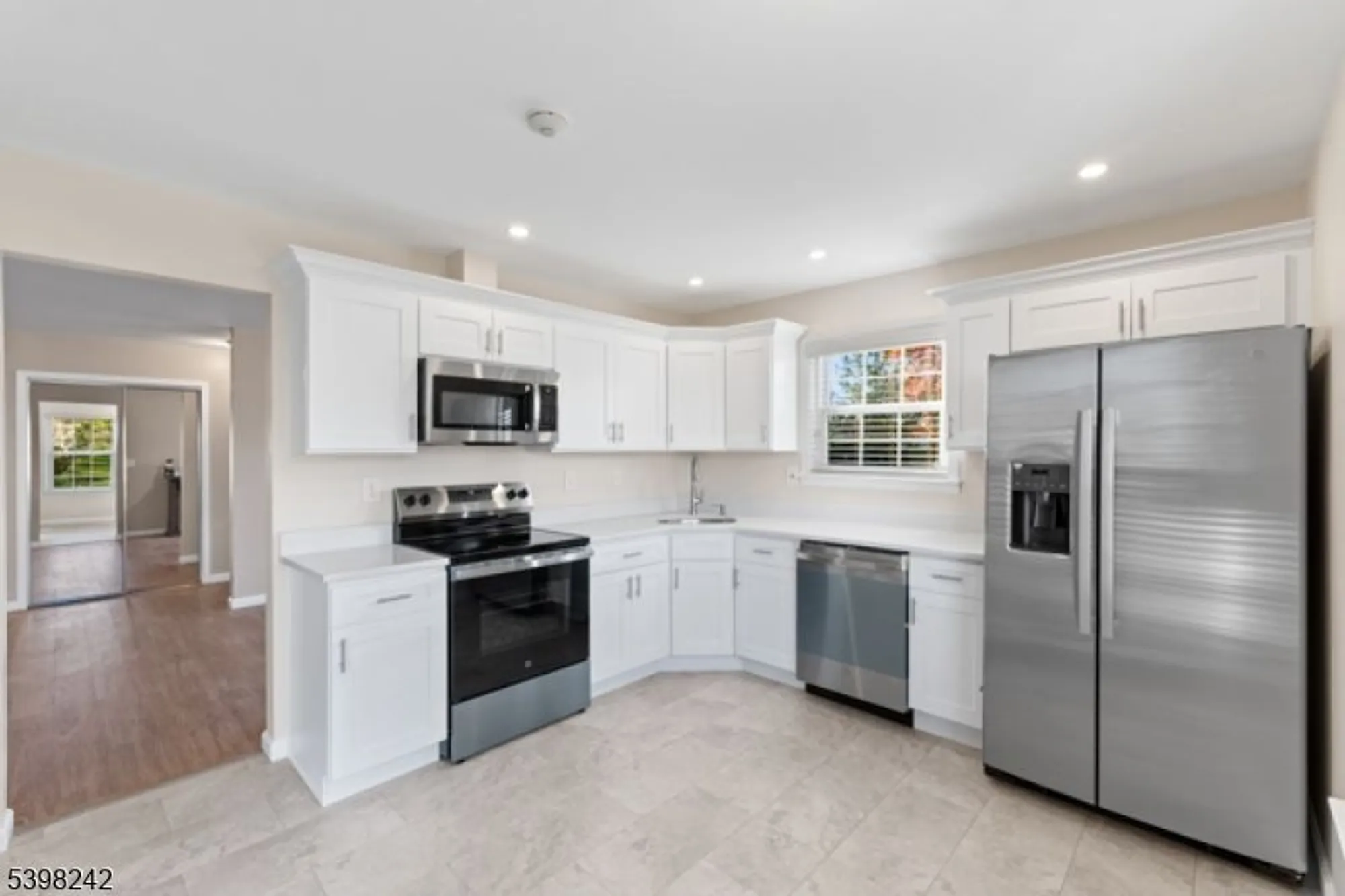 Property Slideshow image 13 of 32 | 18 benjamin franklin dr, Monroe Twp., NJ, 08831