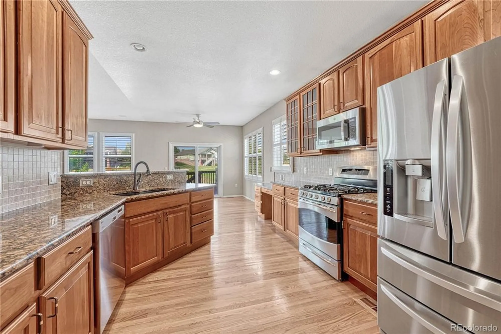 Property Slideshow image 15 of 46 | 8107 s catawba ct, Aurora, CO, 80016