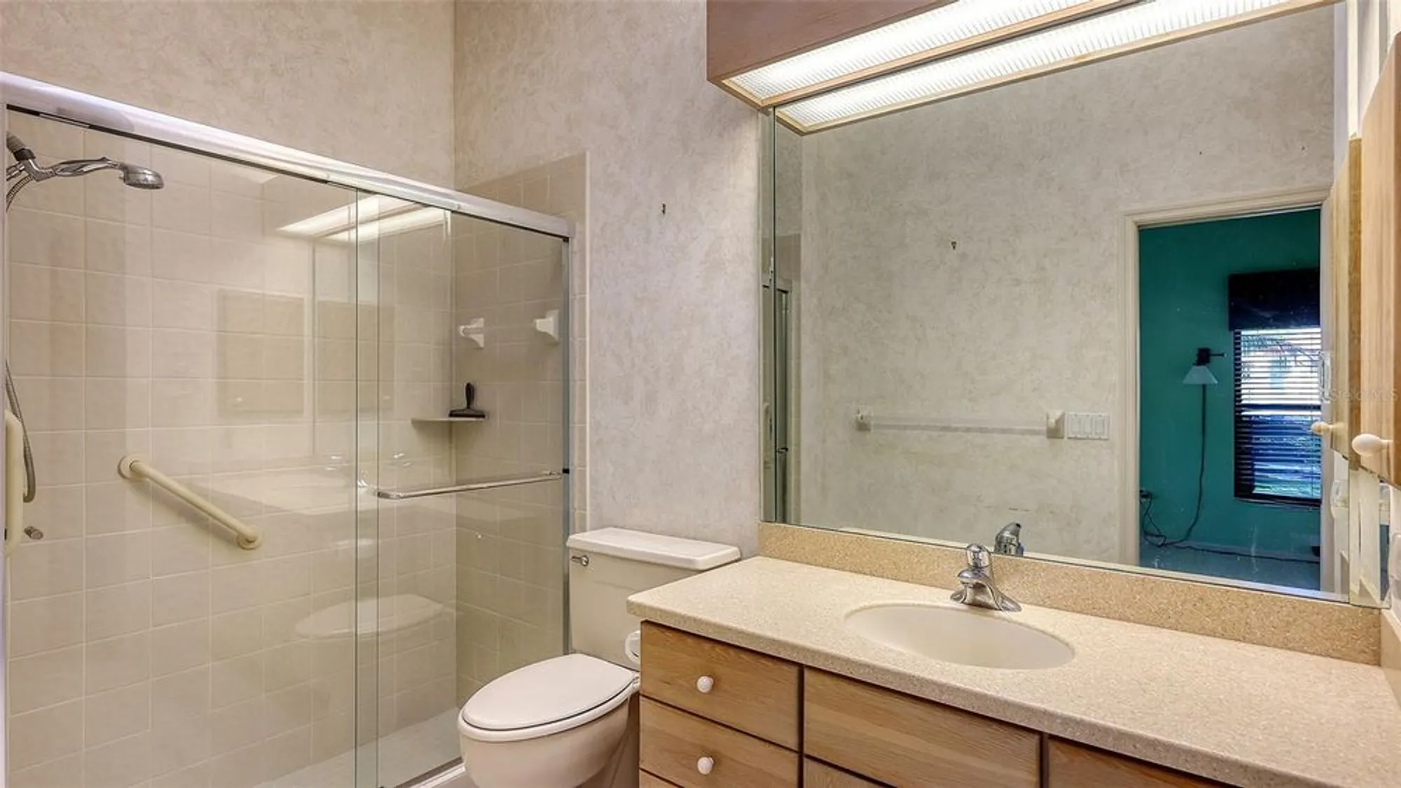 Property Slideshow image 32 of 60 | 8068 estates dr, Sarasota, FL, 34243