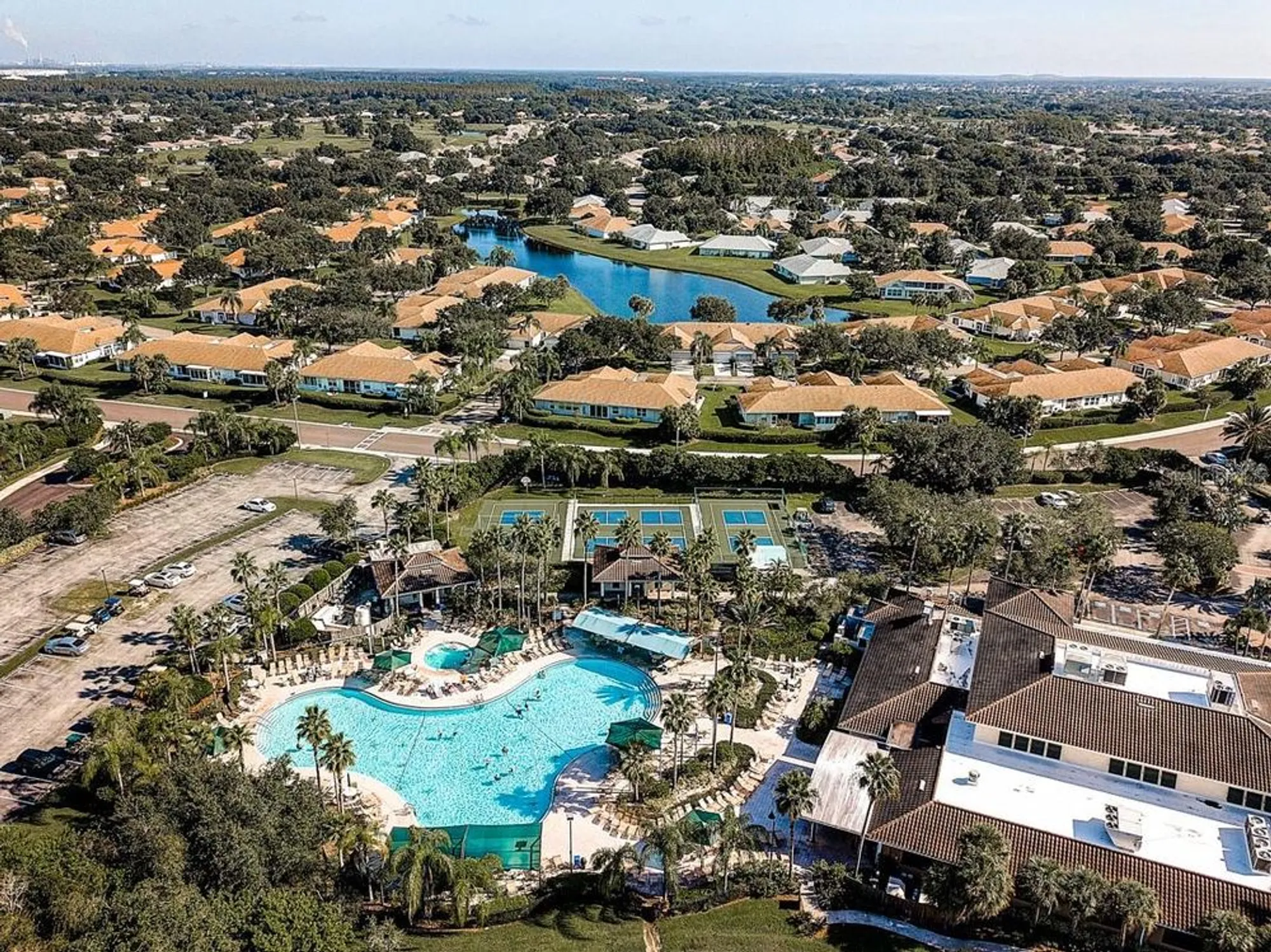 Property Slideshow image 39 of 63 | 1802 bedford ln 2, Sun City Center, FL, 33573