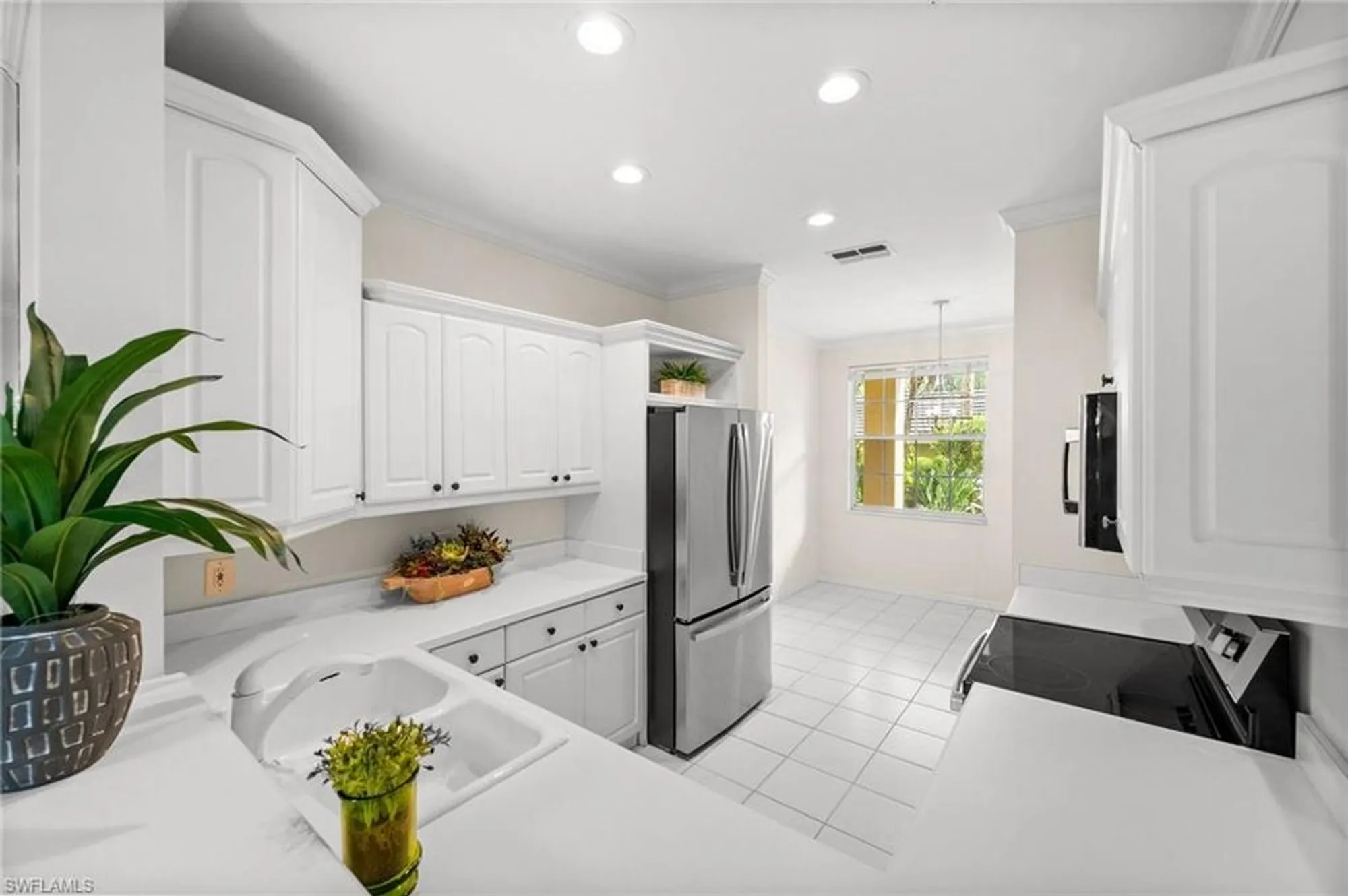 Property Slideshow image 10 of 36 | 3431 pointe creek ct 104, Bonita Springs, FL, 34134