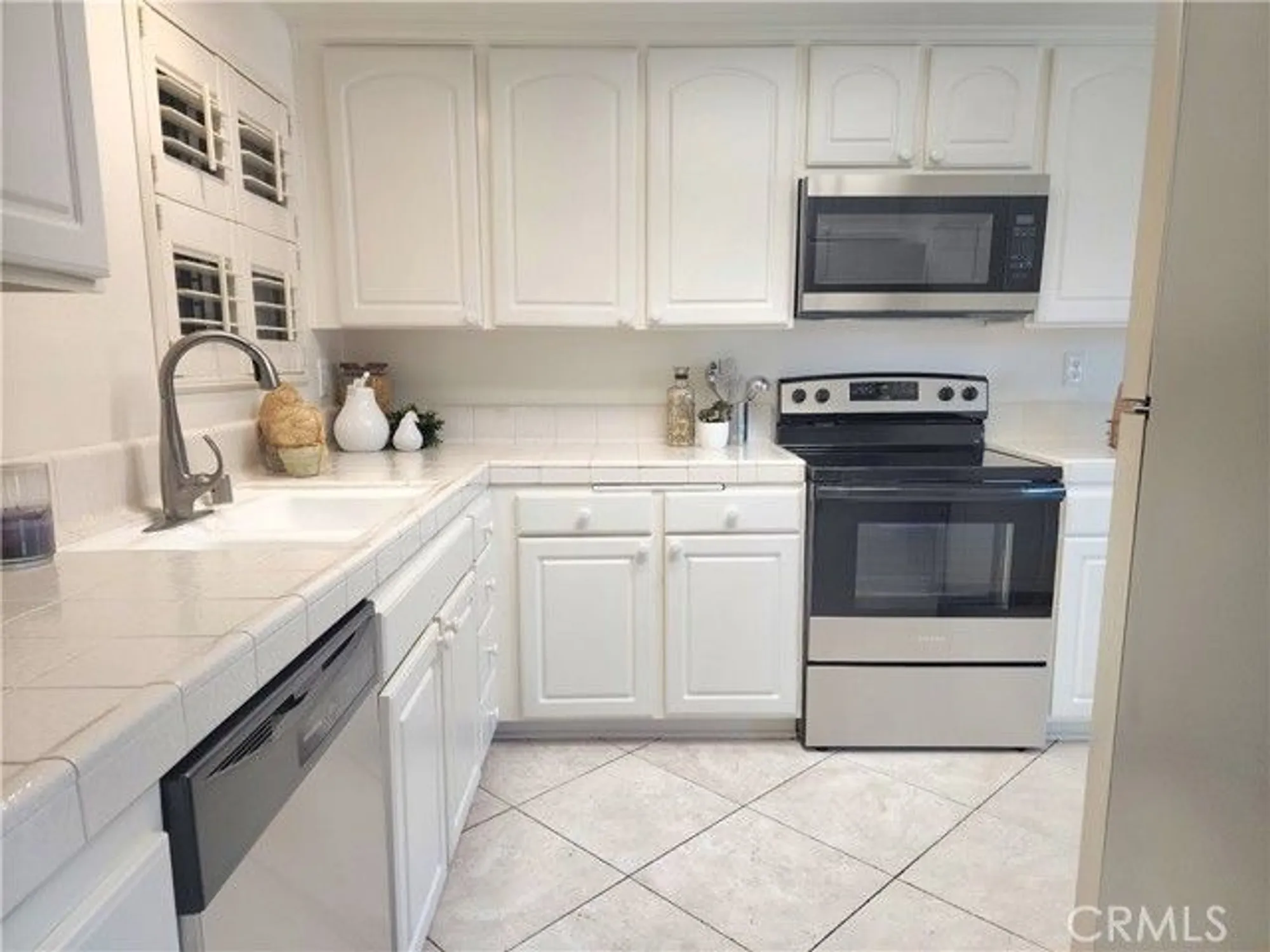 Property Slideshow image 3 of 48 | 3300 via carrizo d, Laguna Woods, CA, 92637