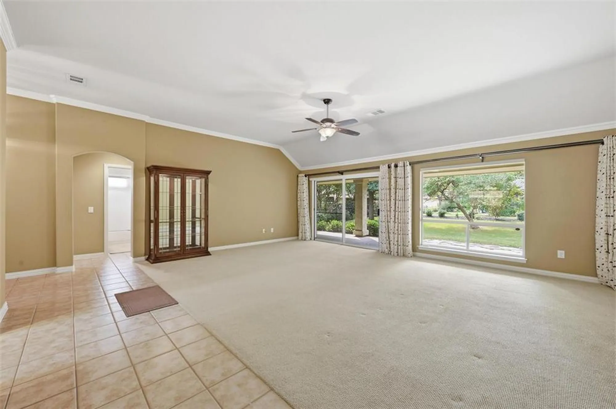 Property Slideshow image 6 of 39 | 10417 belvedere dr, Denton, TX, 76207