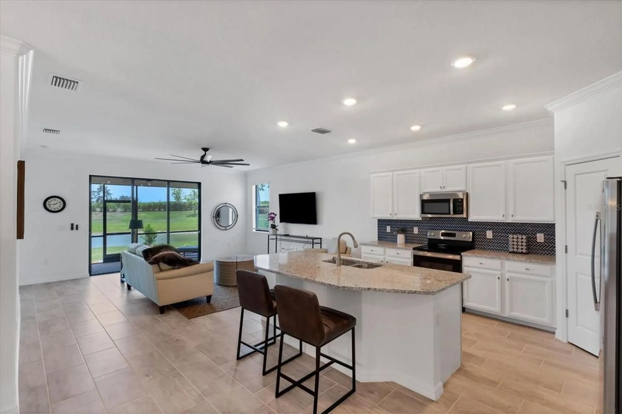 Property Slideshow image 10 of 38 | 24273 spartina dr, Venice, FL, 34293