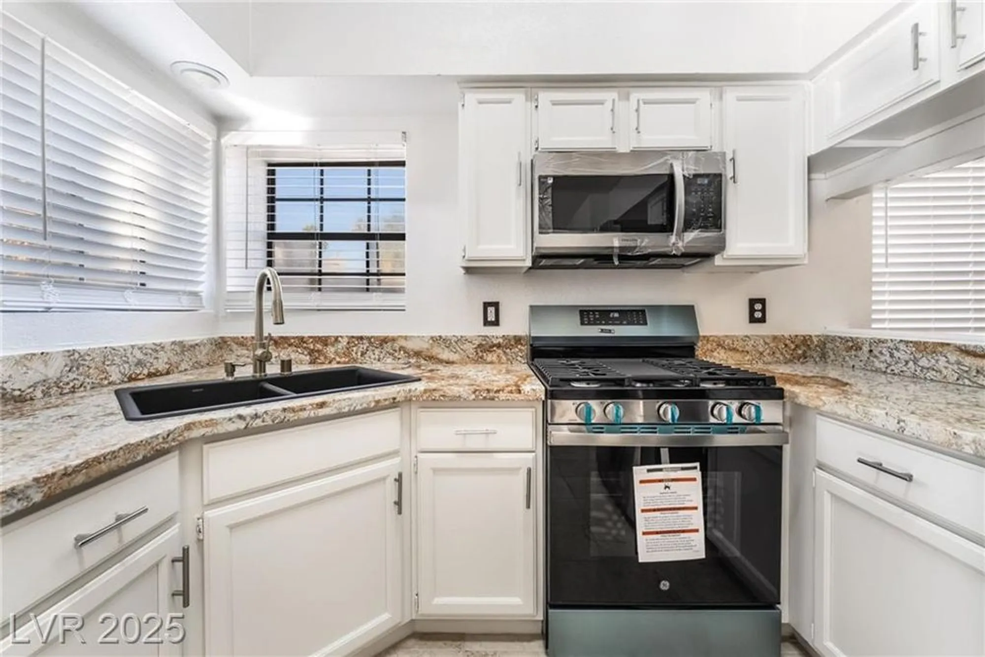 Property Slideshow image 10 of 48 | 4837 maryvale dr, Las Vegas, NV, 89130