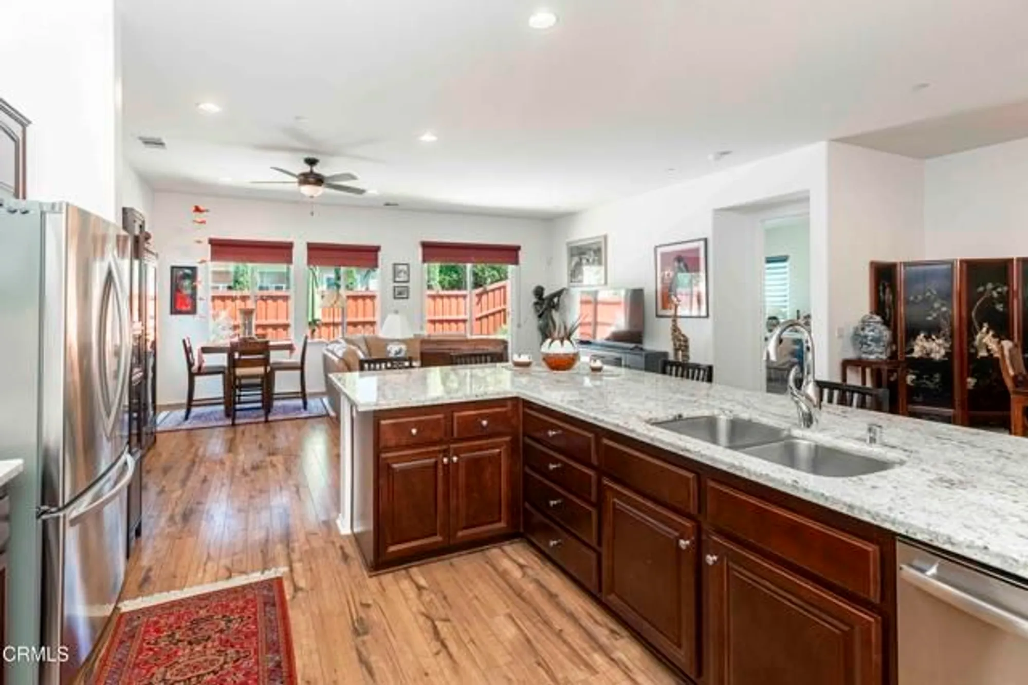 Property Slideshow image 14 of 43 | 10022 besancon way, Bakersfield, CA, 93306