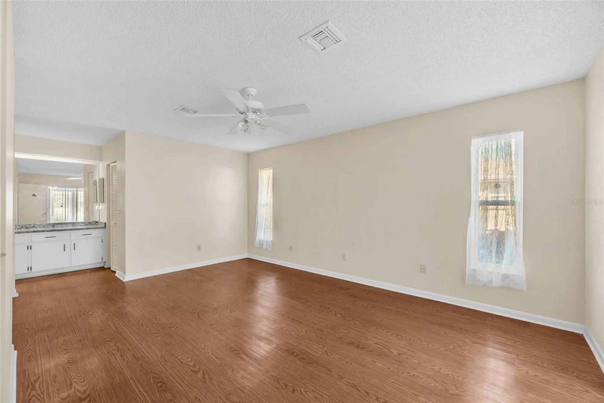 Property Slideshow image 12 of 30 | 1722 coco palm cir, Sun City Center, FL, 33573