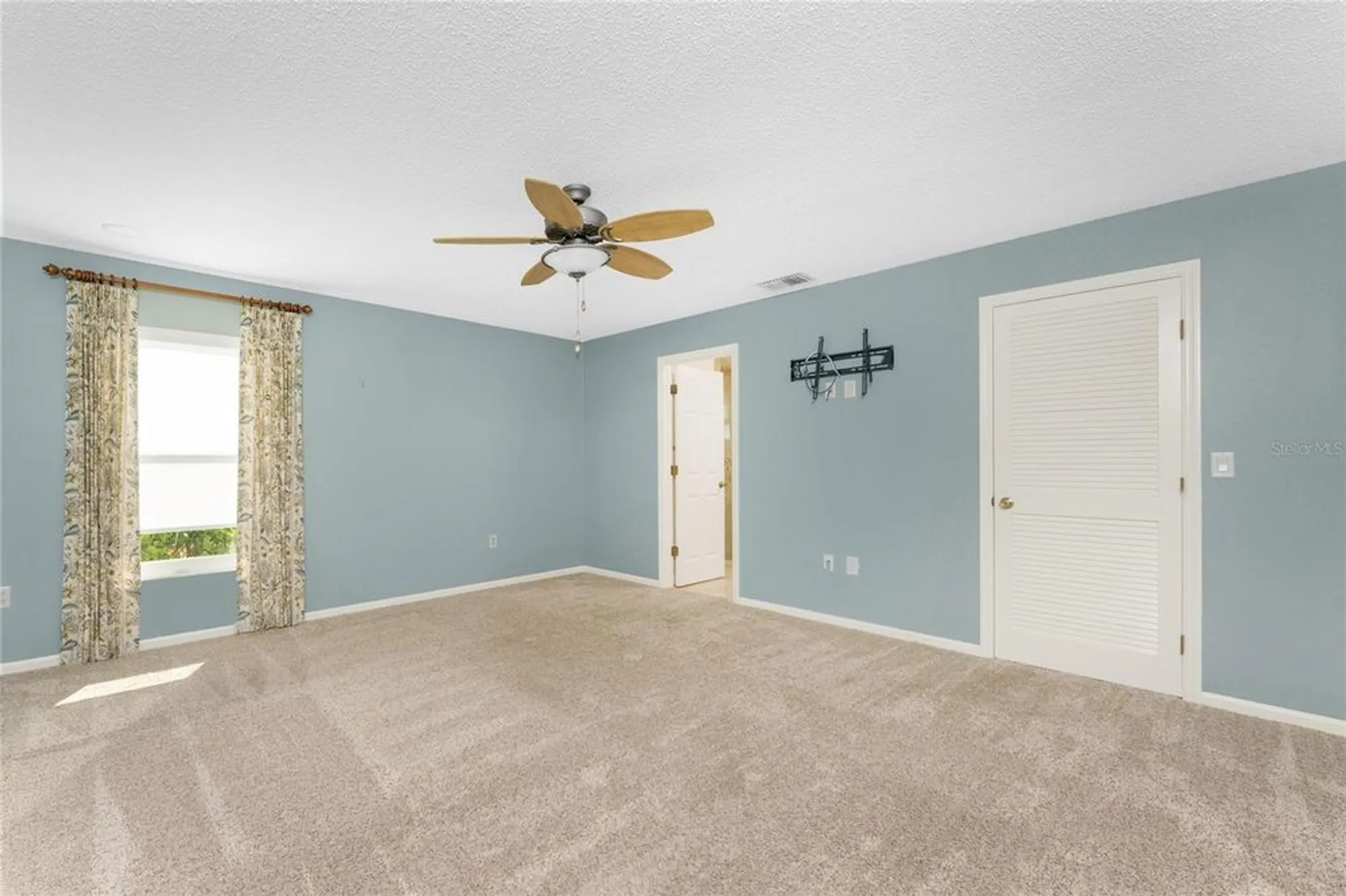 Property Slideshow image 22 of 65 | 336 indian key way 100, Englewood, FL, 34223