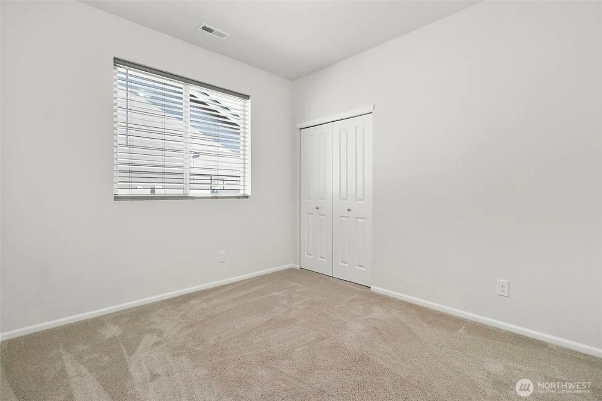 Property Slideshow image 21 of 38 | 103 hickory ave 35, Orting, WA, 98360