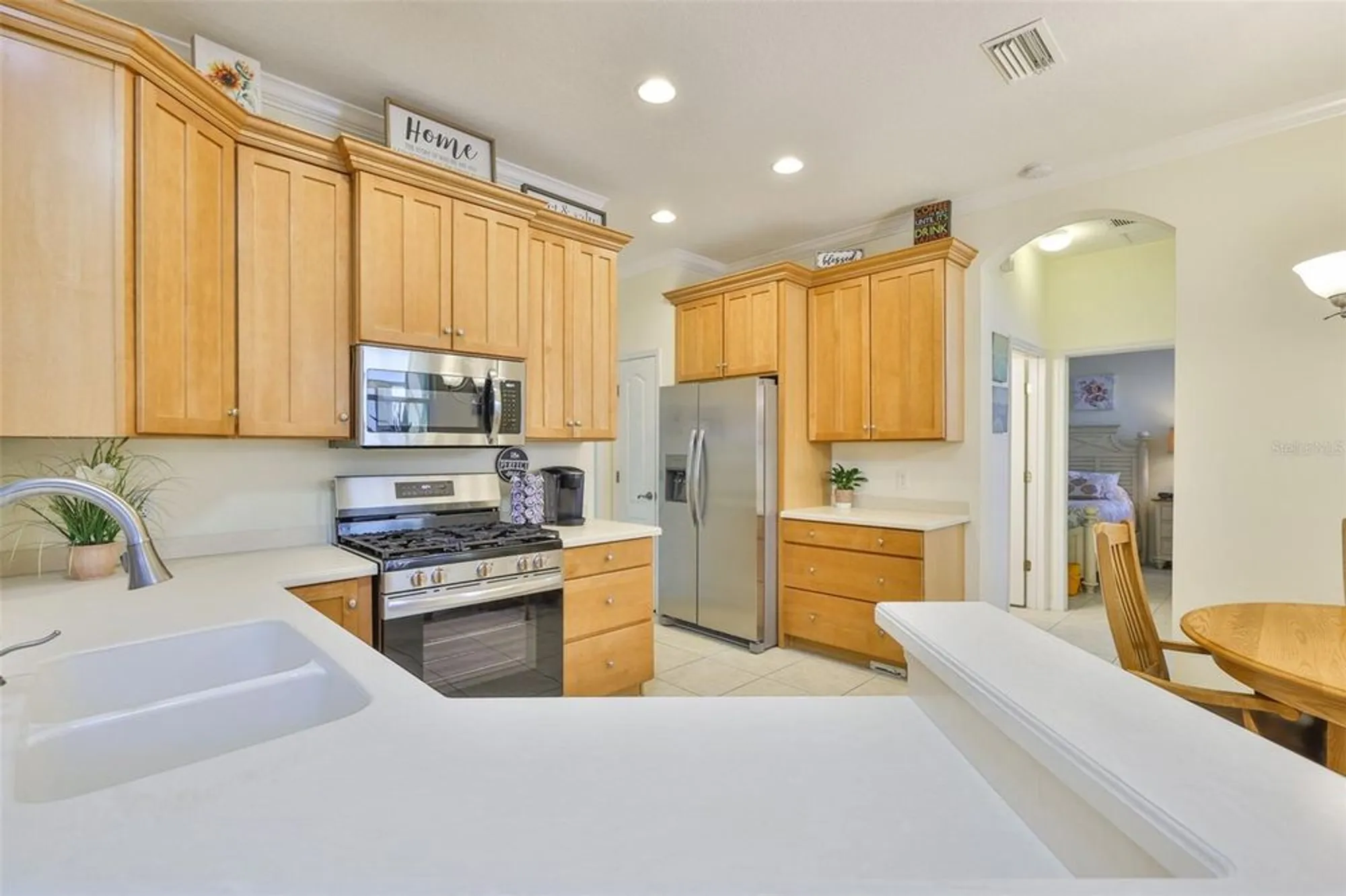 Property Slideshow image 10 of 63 | 2044 sifield greens way, Sun City Center, FL, 33573