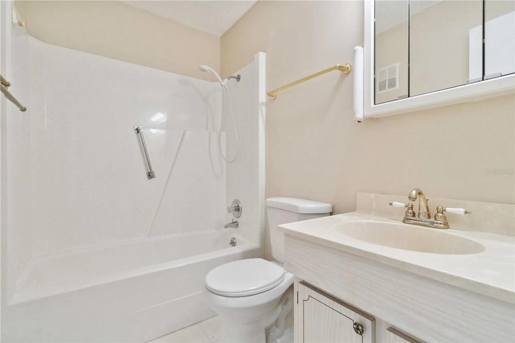 Property Slideshow image 24 of 30 | 5623 80th st n unit 202, St Petersburg, FL, 33709