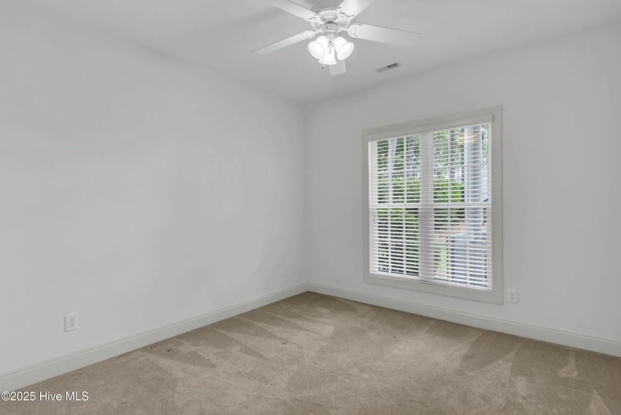 Property Slideshow image 27 of 74 | 2904 legends dr, Southport, NC, 28461