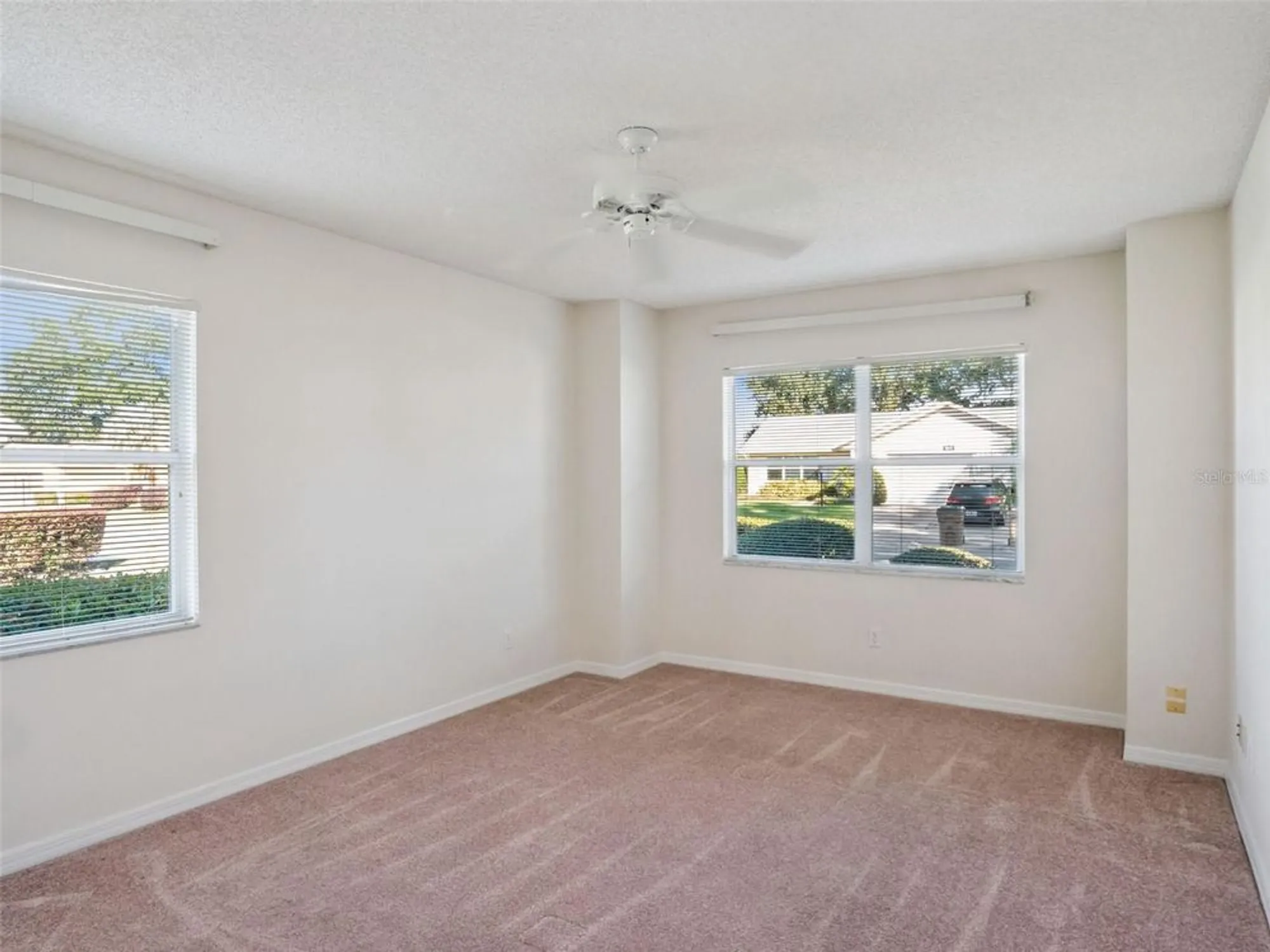 Property Slideshow image 16 of 77 | 5616 laver st, Leesburg, FL, 34748