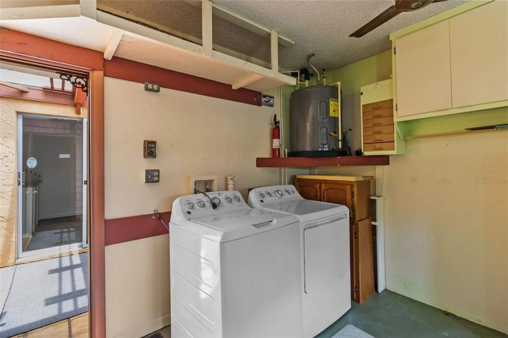 Property Slideshow image 28 of 36 | 1163 orange tree cir d, Palm Harbor, FL, 34684