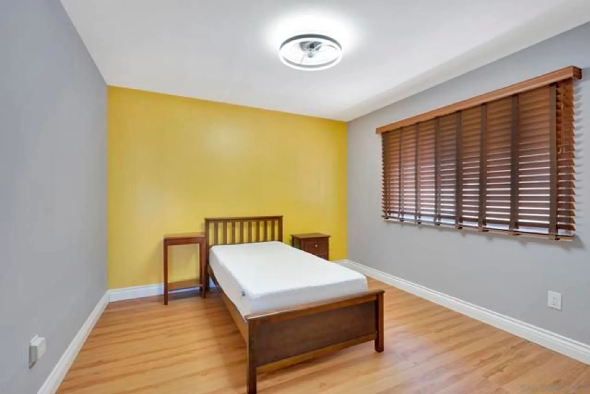 Property Slideshow image 20 of 31 | 12486 lomica dr, San Diego, CA, 92128