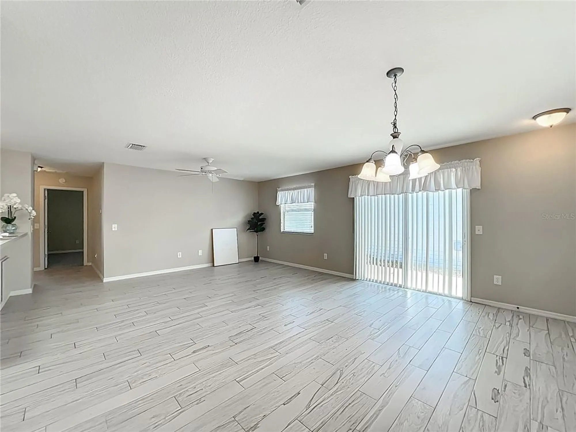 Property Slideshow image 7 of 14 | 1861 endsley ct, The Villages, FL, 32162