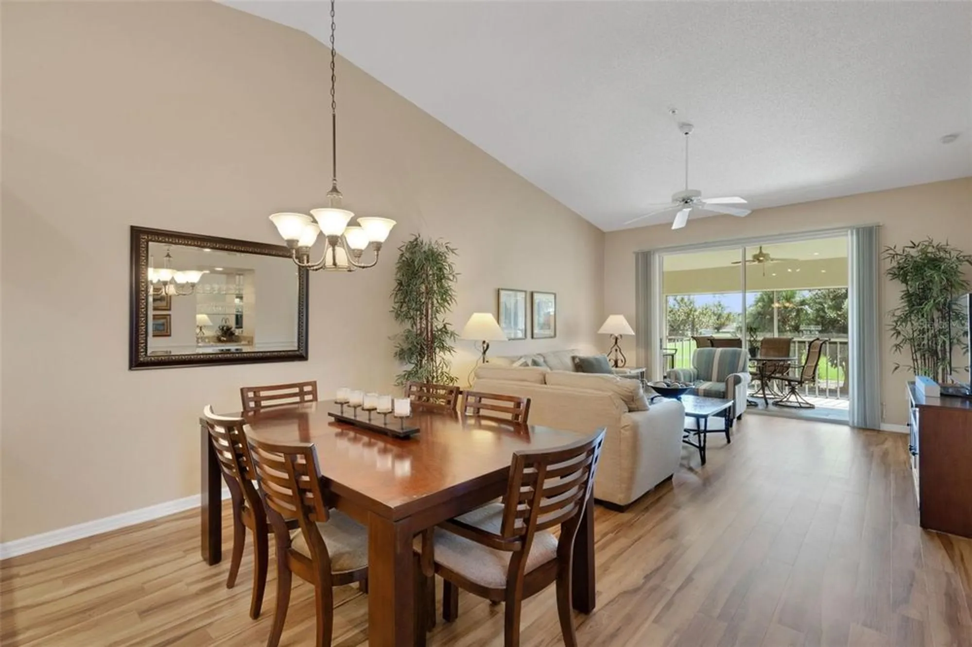 Property Slideshow image 24 of 58 | 6908 drewrys blf 712, Bradenton, FL, 34203