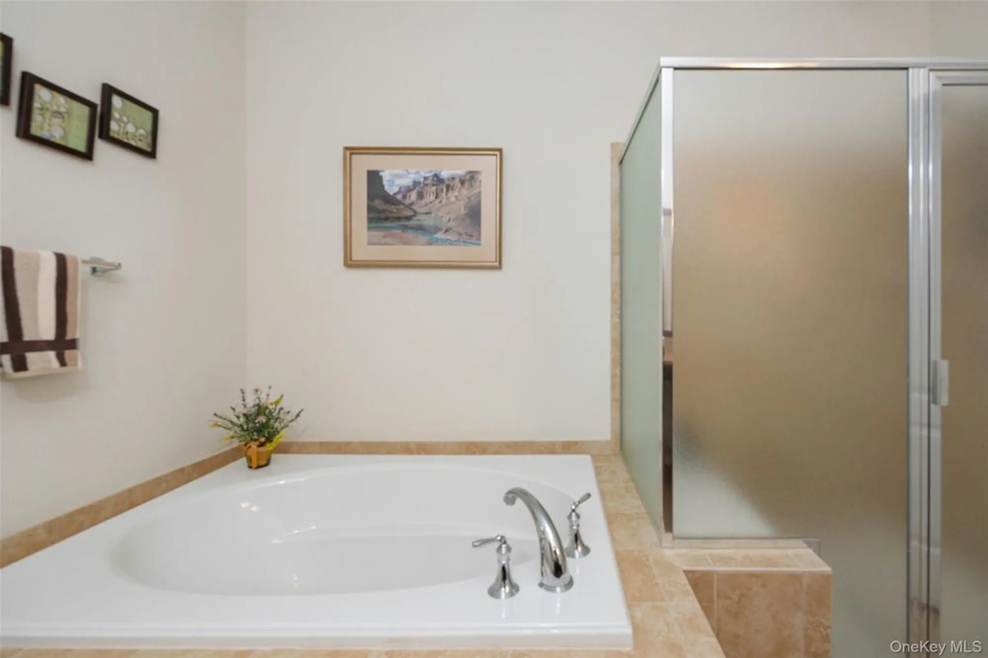 Property Slideshow image 14 of 22 | 334 regency dr, Fishkill, NY, 12524