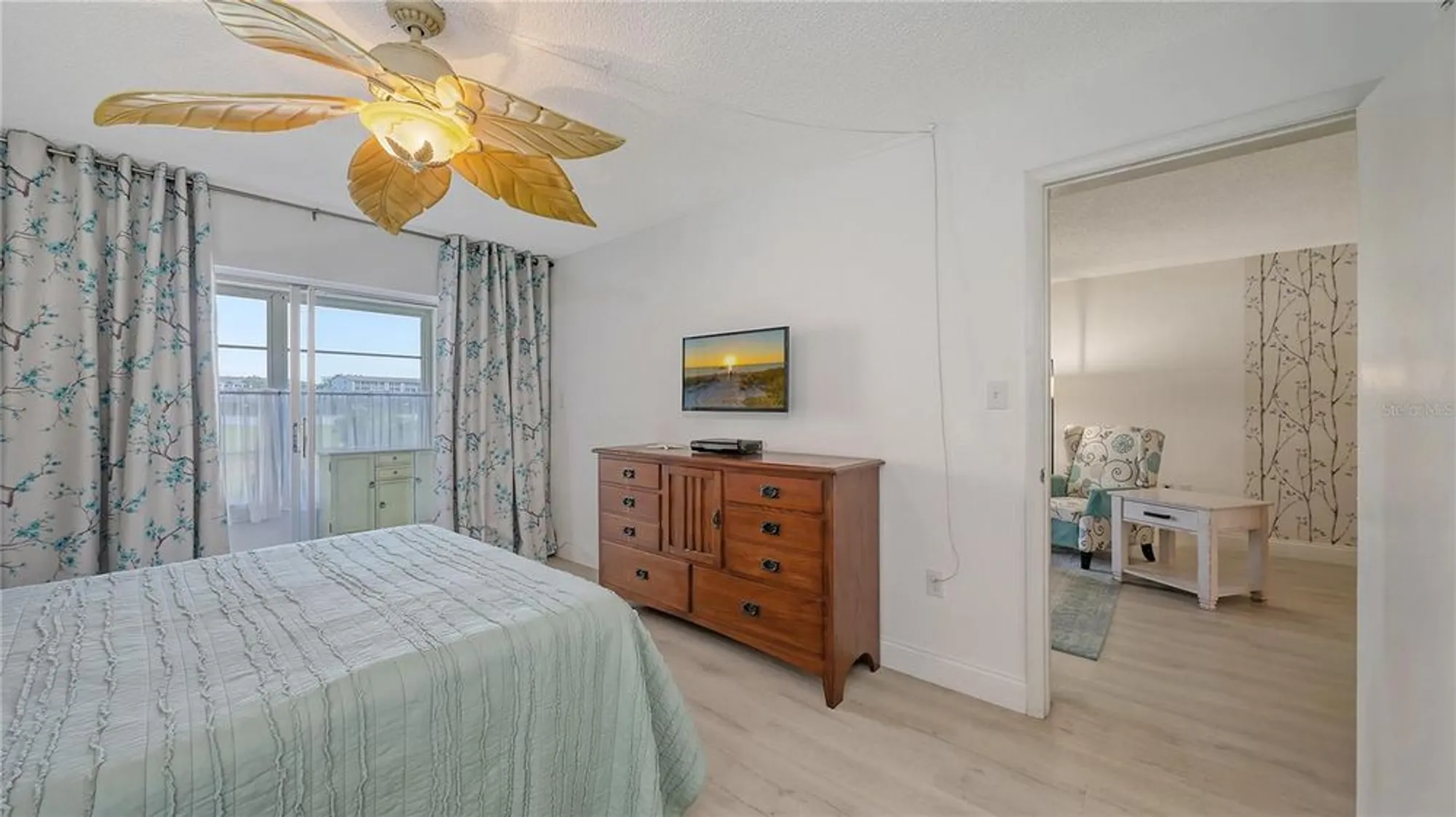 Property Slideshow image 16 of 37 | 3845 lake bayshore dr # f103, Bradenton, FL, 34205