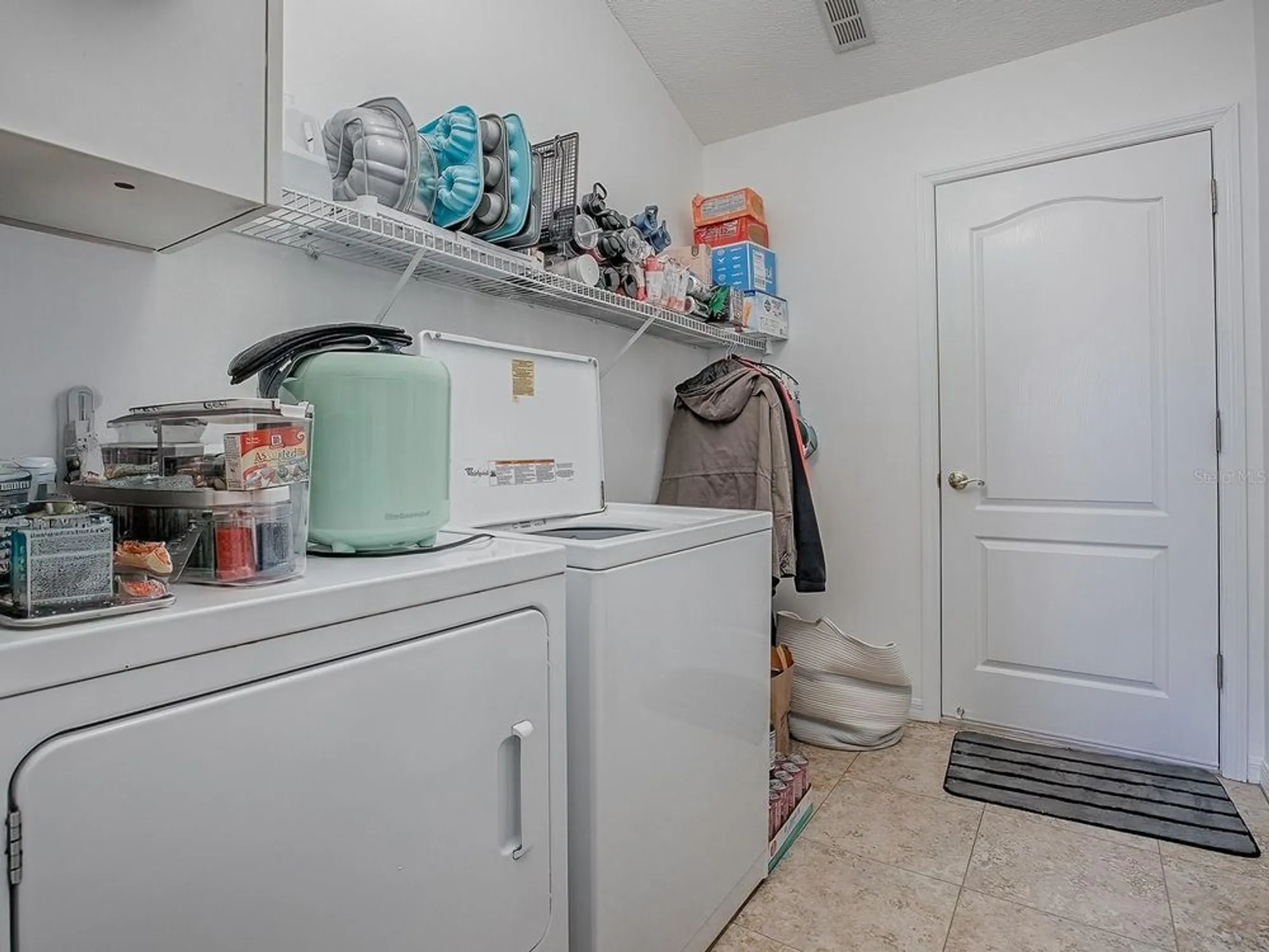 Property Slideshow image 15 of 42 | 2412 merida cir, The Villages, FL, 32162