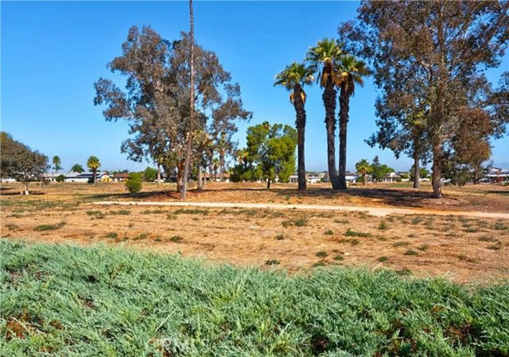 Property Slideshow image 35 of 50 | 26646 amhurst ct, Menifee, CA, 92586