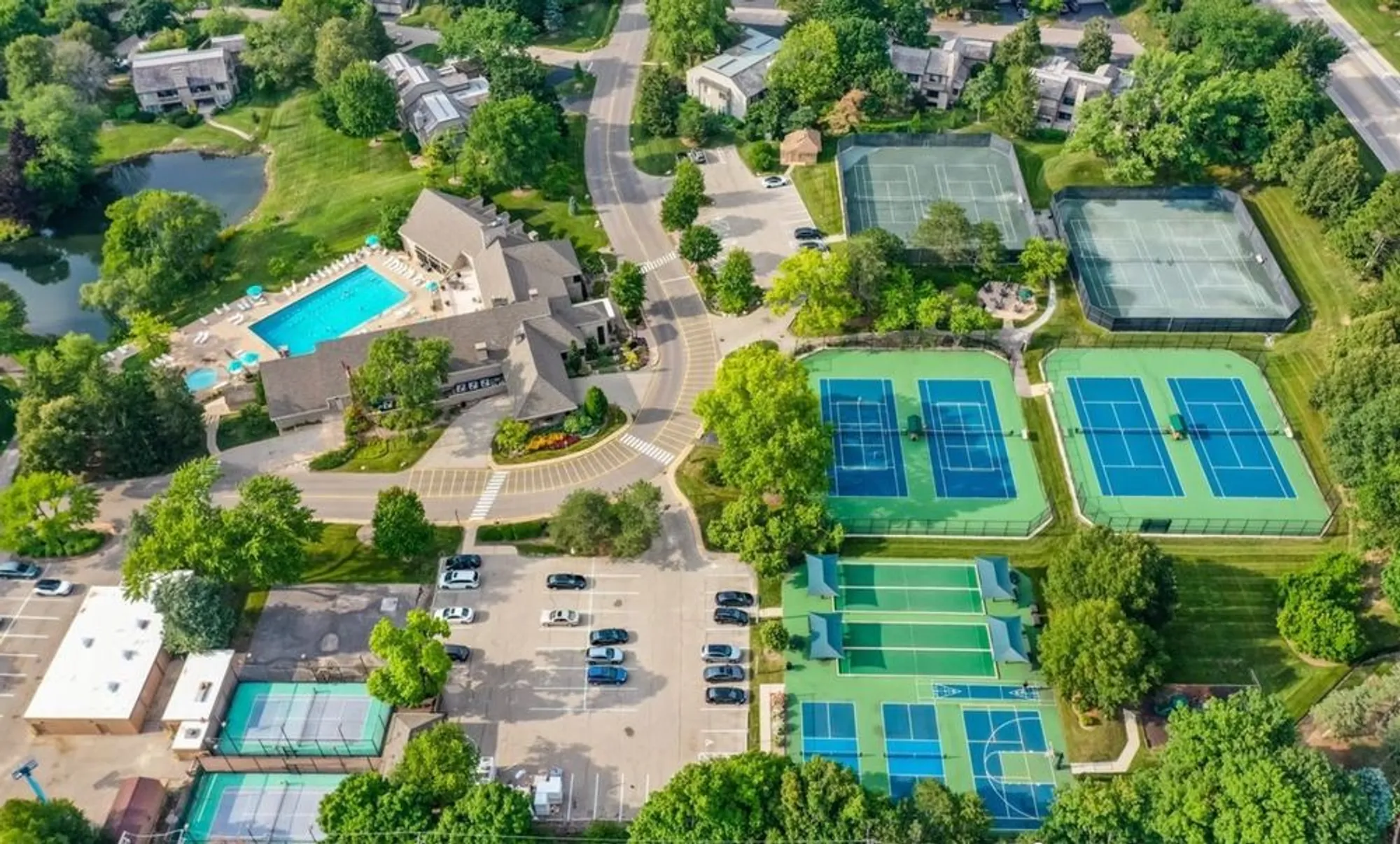 Property Slideshow image 40 of 48 | 535 woodview rd, Lake Barrington, IL, 60010