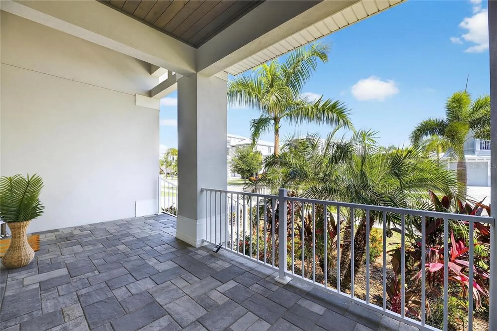 Property Slideshow image 10 of 91 | 614 pinckney dr, Apollo Beach, FL, 33572