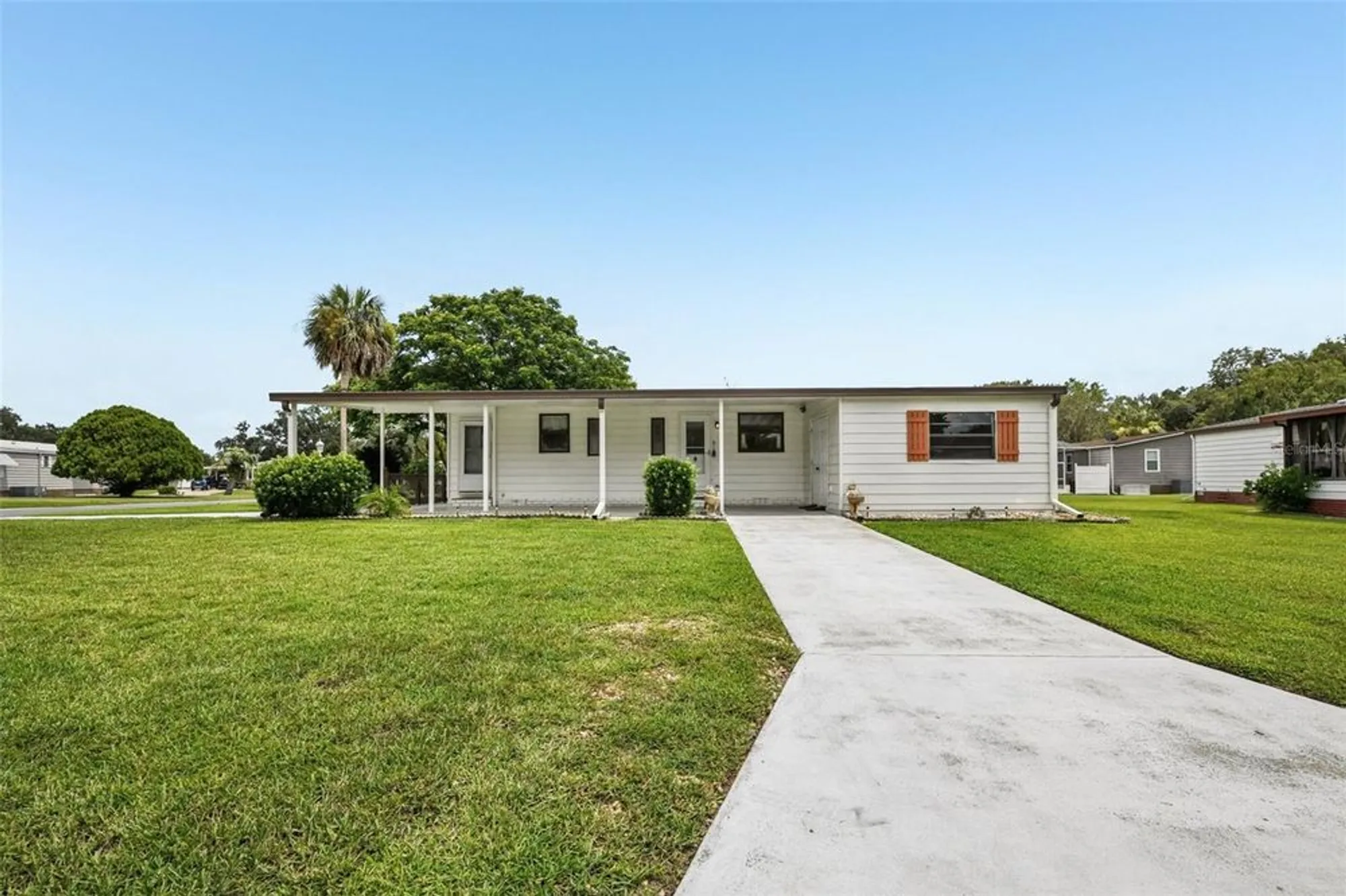 Property Slideshow image 24 of 58 | 1802 petunia ln, The Villages, FL, 32159