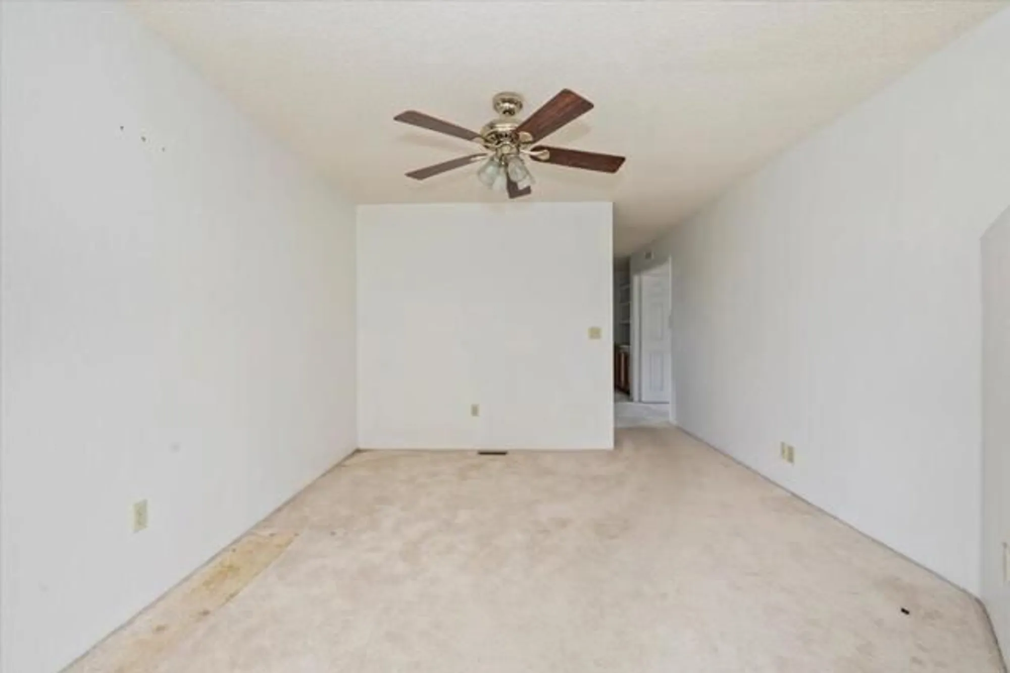 Property Slideshow image 18 of 35 | 40944 lincoln pl, Cherry Valley, CA, 92223