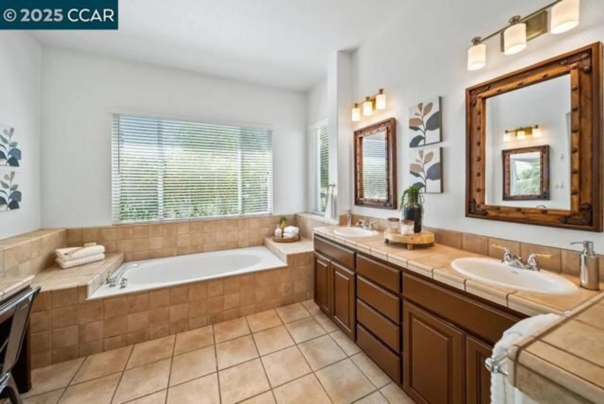 Property Slideshow image 25 of 40 | 742 richardson dr, Brentwood, CA, 94513