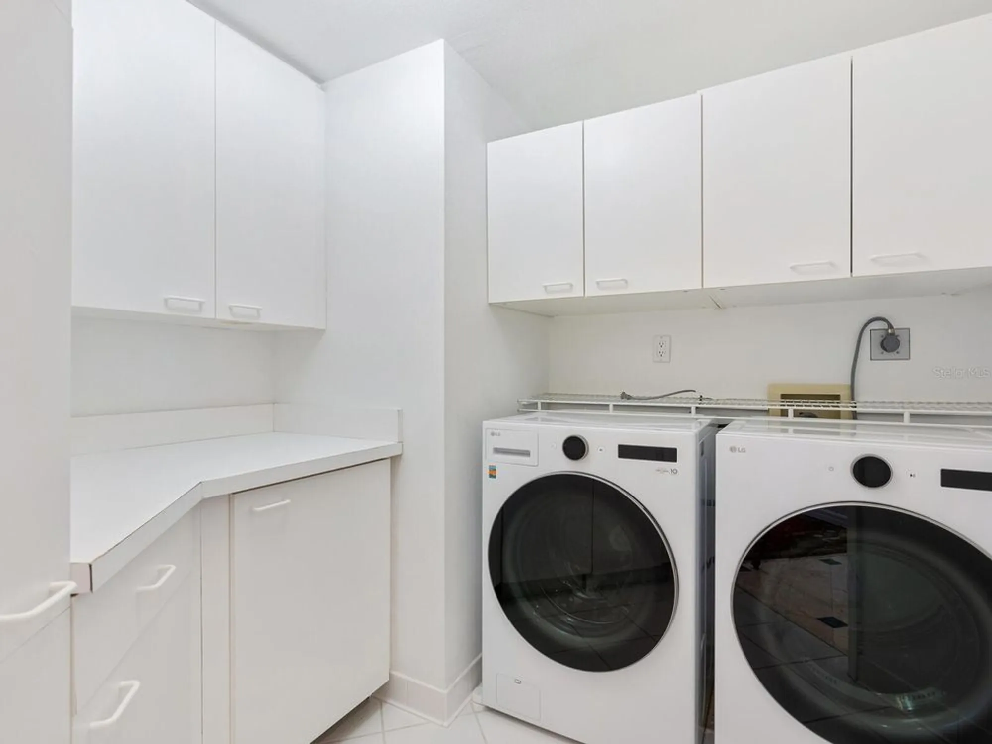 Property Slideshow image 37 of 61 | 5430 eagles point cir 101, Sarasota, FL, 34231