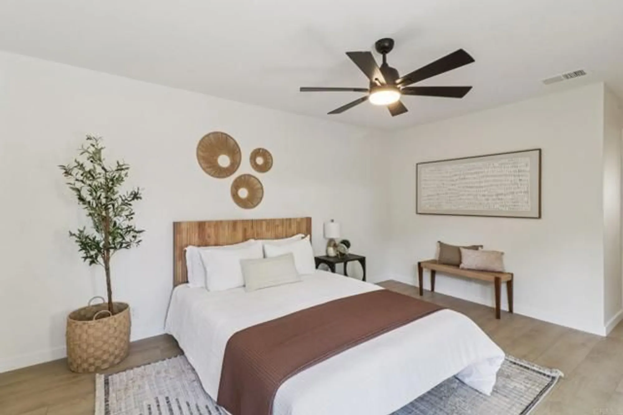 Property Slideshow image 13 of 36 | 737 nob cir, Vista, CA, 92084