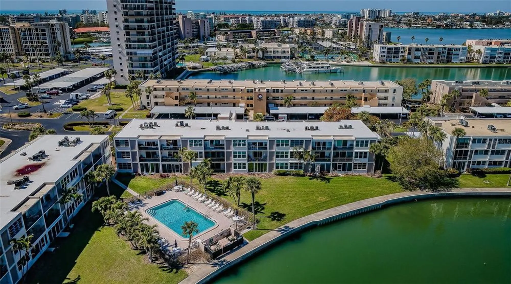 Property Slideshow image 49 of 90 | 7420 bay island dr 171, South Pasadena, FL, 33707