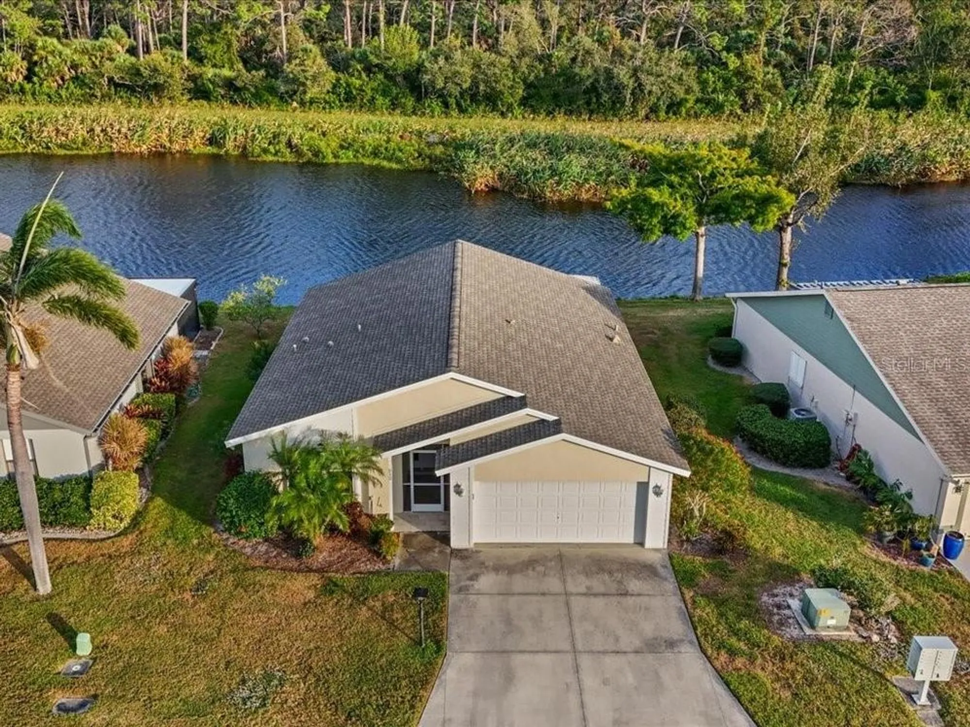 Property Slideshow image 33 of 50 | 515 wekiva river ct 81, Englewood, FL, 34223