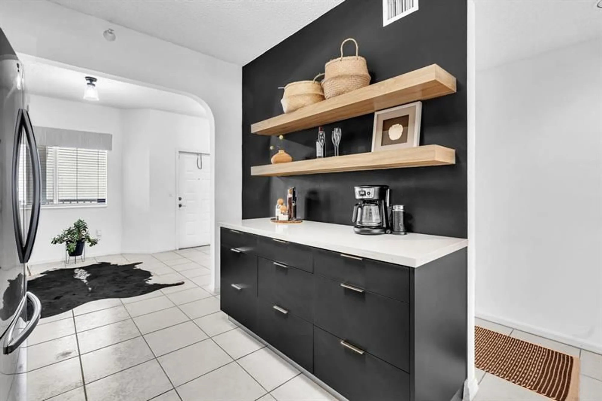 Property Slideshow image 11 of 82 | 7775 southampton ter 405, Tamarac, FL, 33321