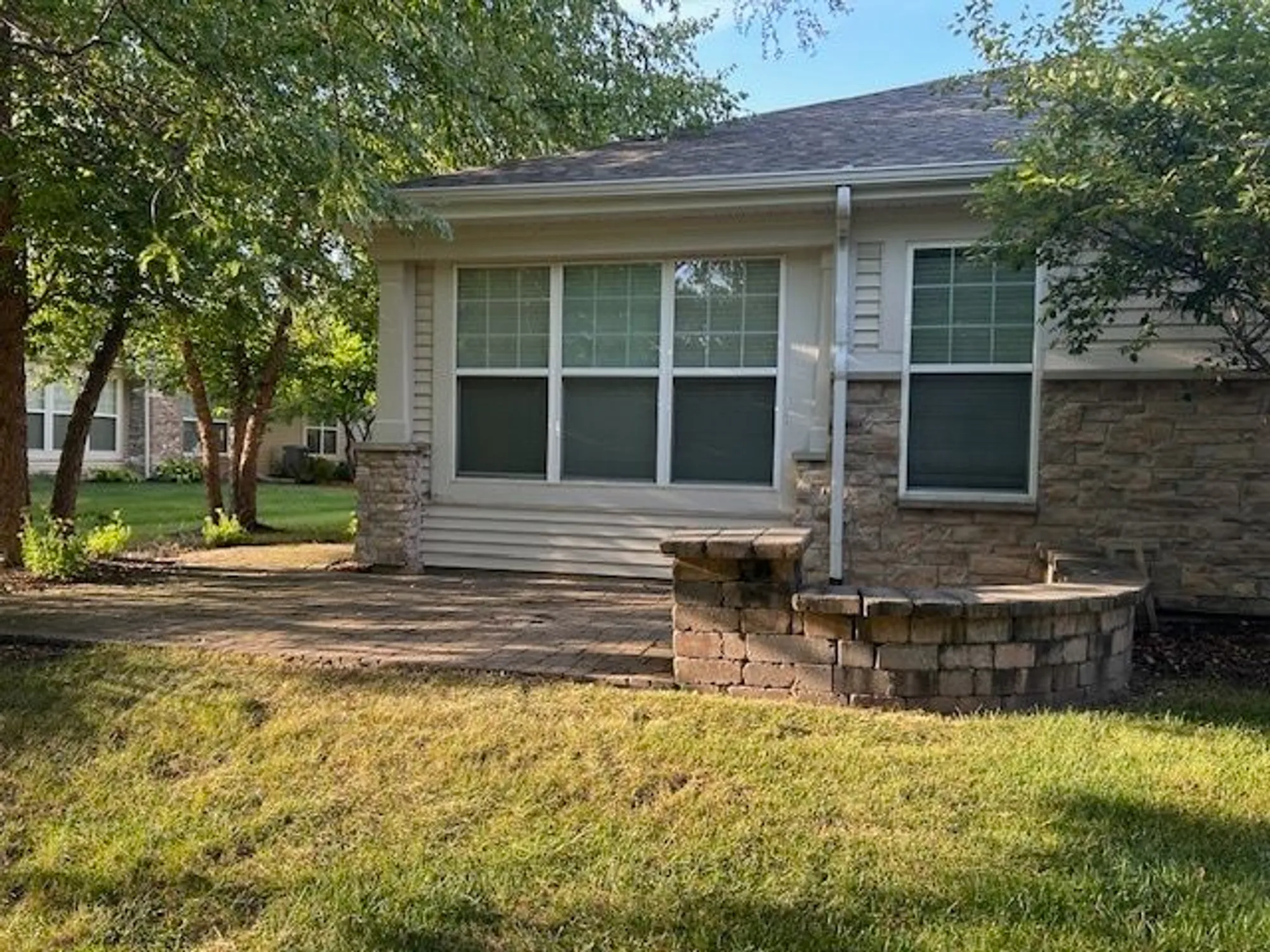 Property Slideshow image 21 of 22 | 2875 normandy cir, Naperville, IL, 60564