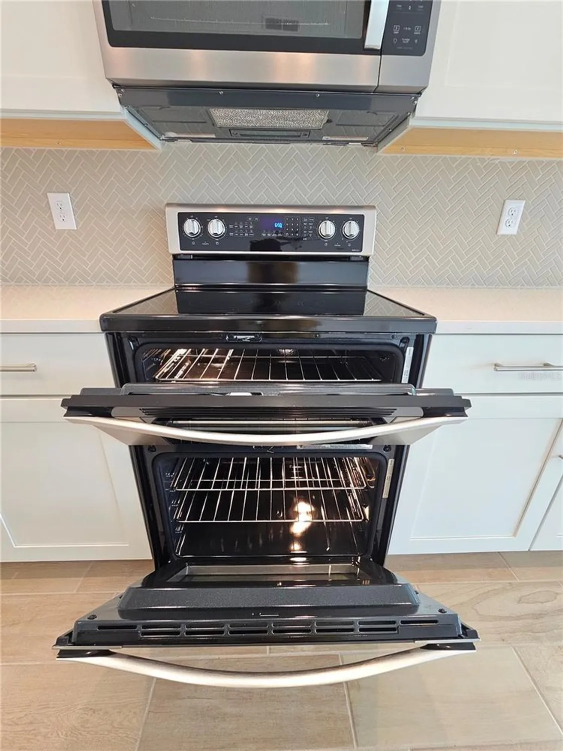 Property Slideshow image 9 of 76 | 150 greenwood dr, Palm Coast, FL, 32137