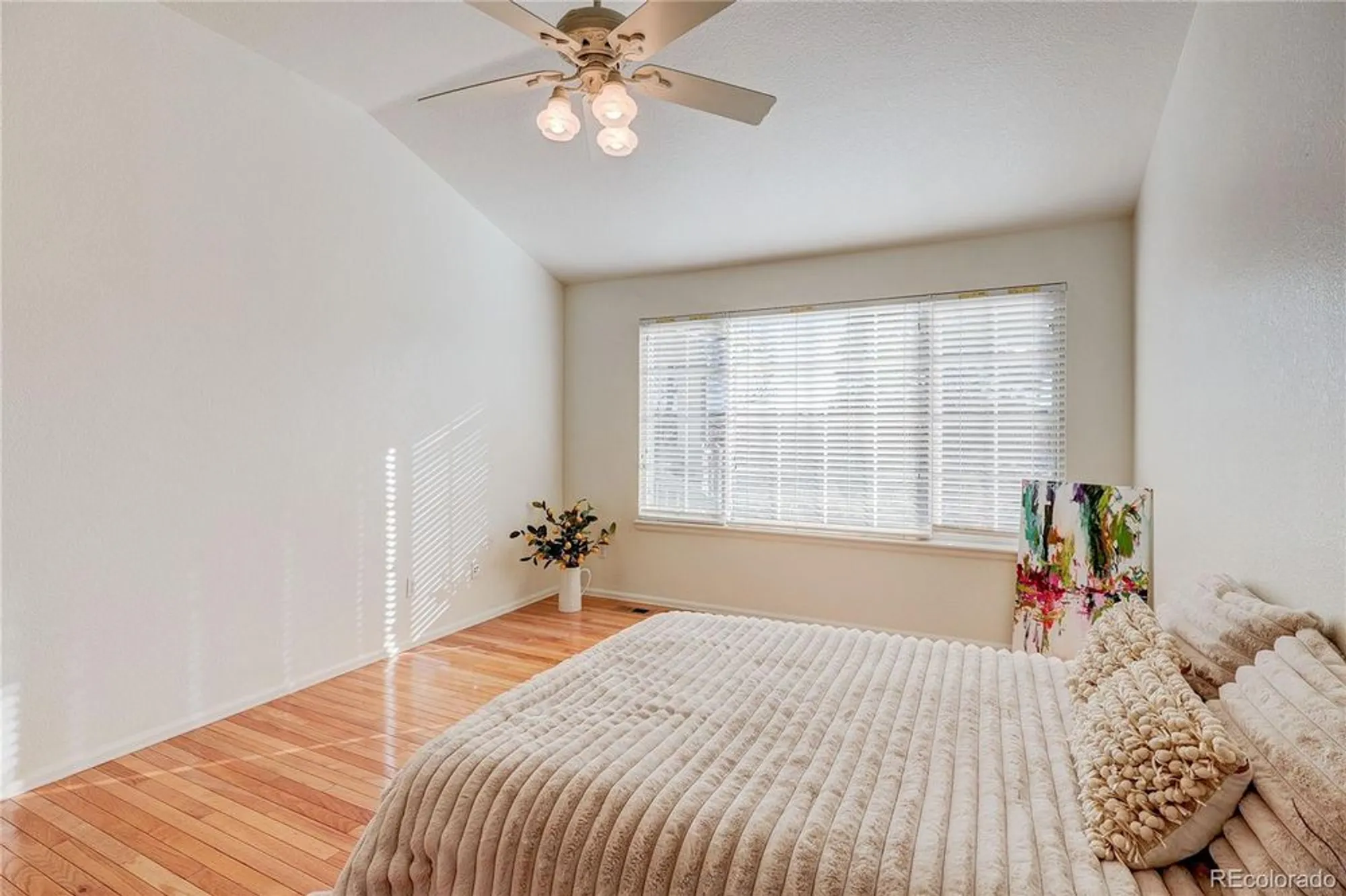 Property Slideshow image 20 of 45 | 22460 e heritage pkwy, Aurora, CO, 80016