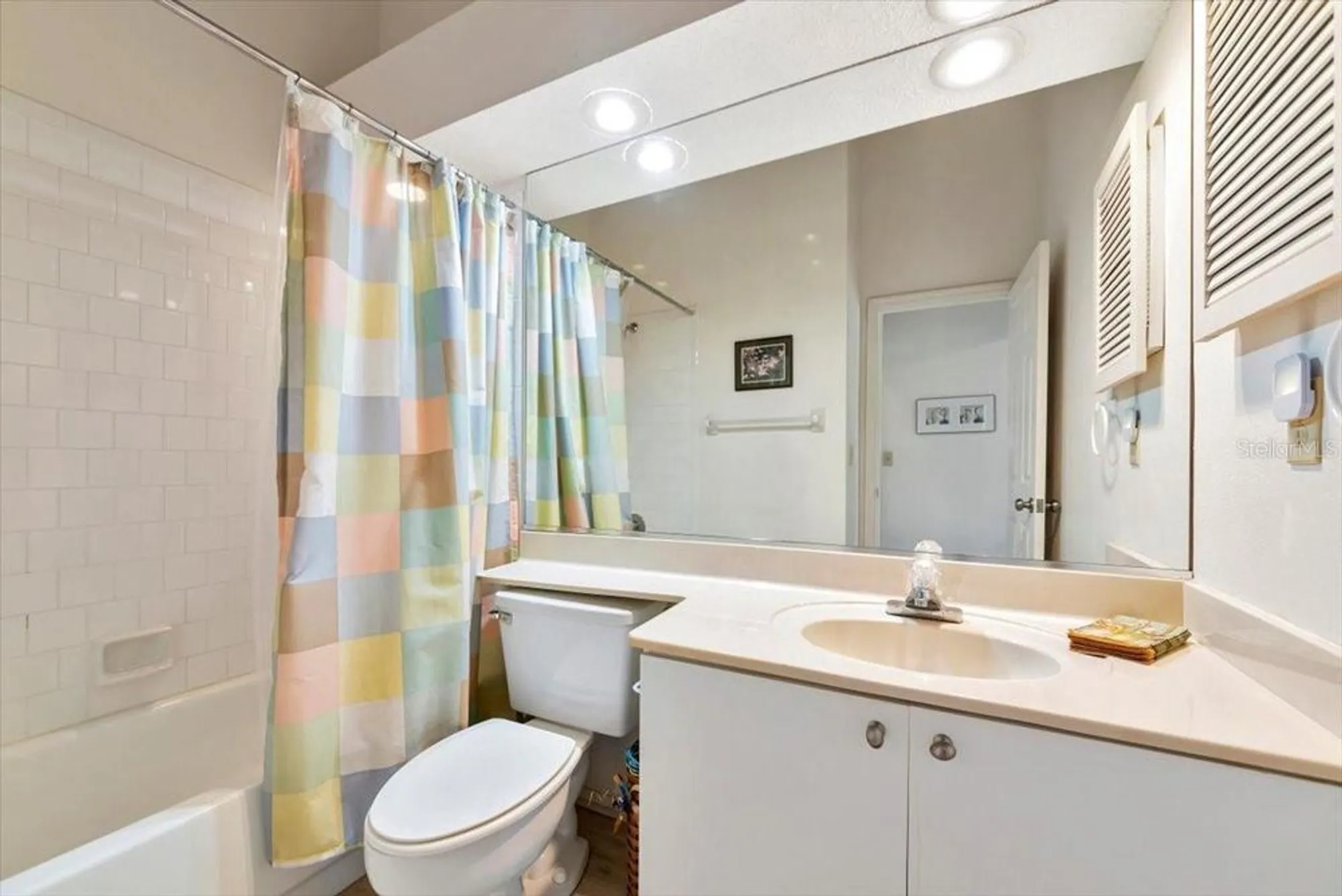 Property Slideshow image 37 of 67 | 1216 spoonbill landings cir, Bradenton, FL, 34209