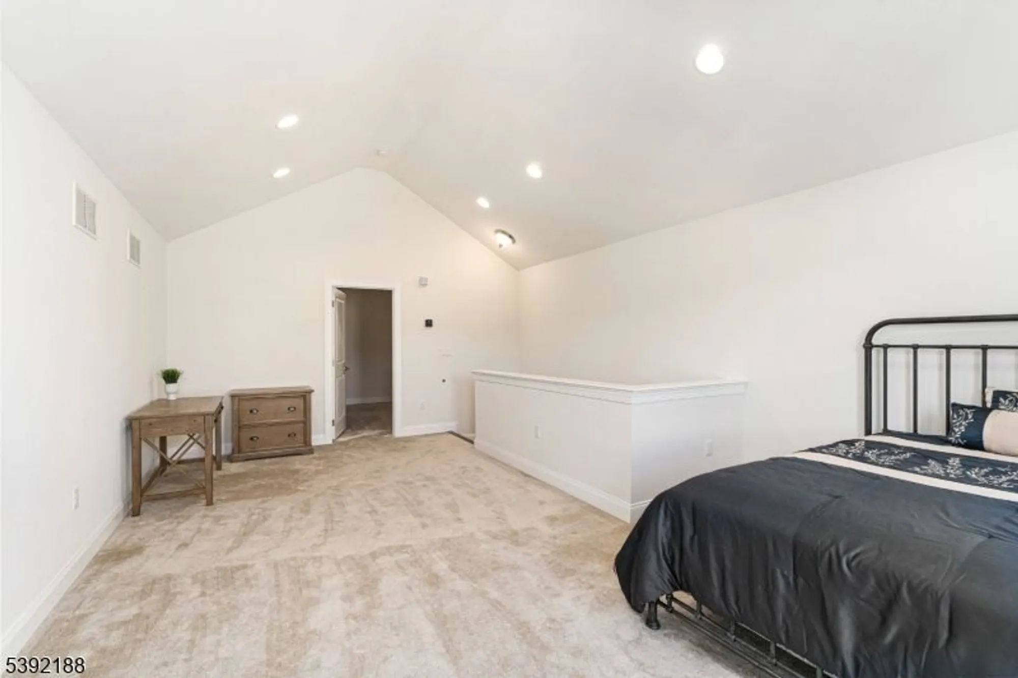 Property Slideshow image 23 of 27 | 9 van cleef dr, Whitehouse Station, NJ, 08889