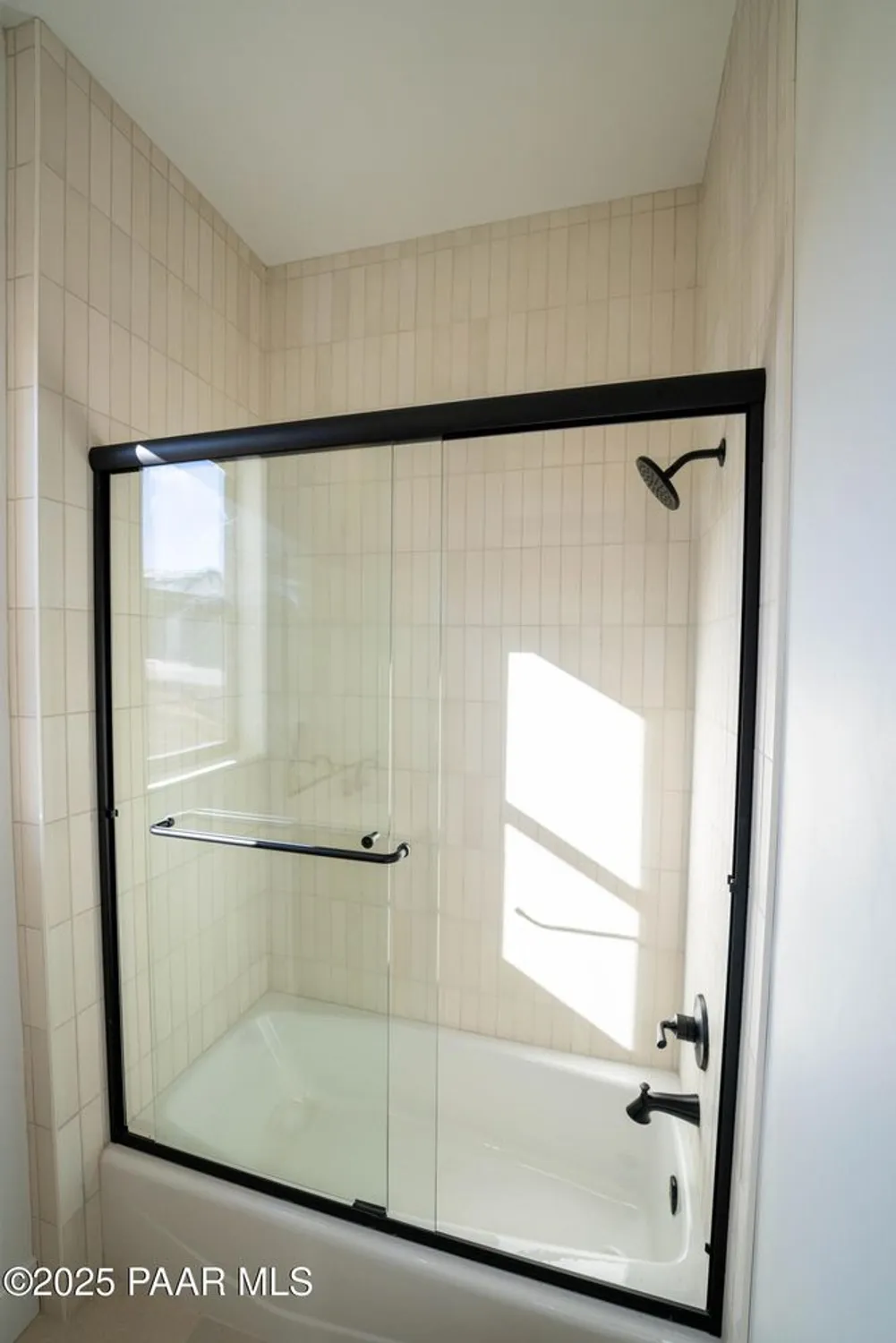 Property Slideshow image 14 of 20 | 1116 s lakeview dr, Prescott, AZ, 86301