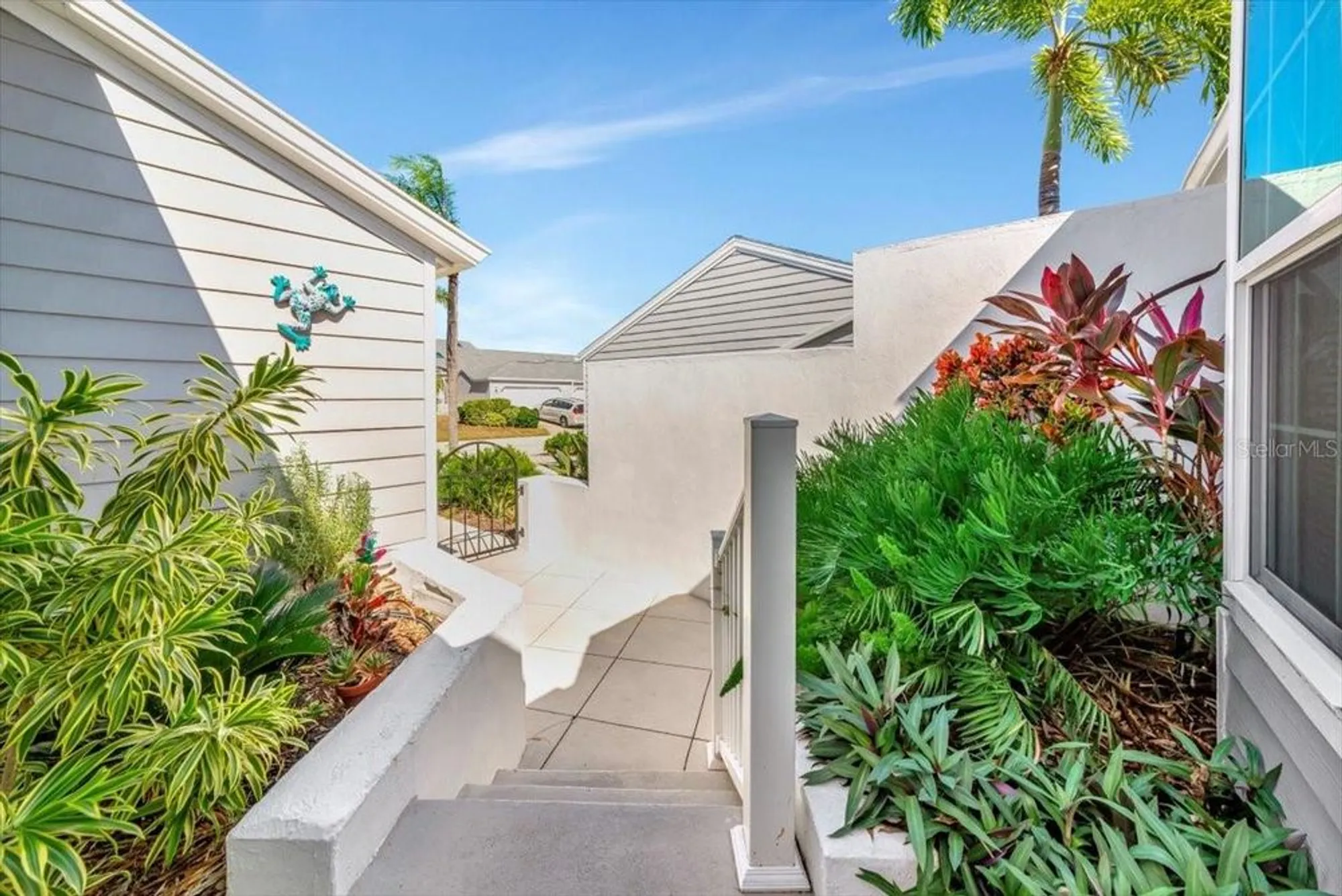 Property Slideshow image 4 of 62 | 1235 spoonbill landings cir, Bradenton, FL, 34209