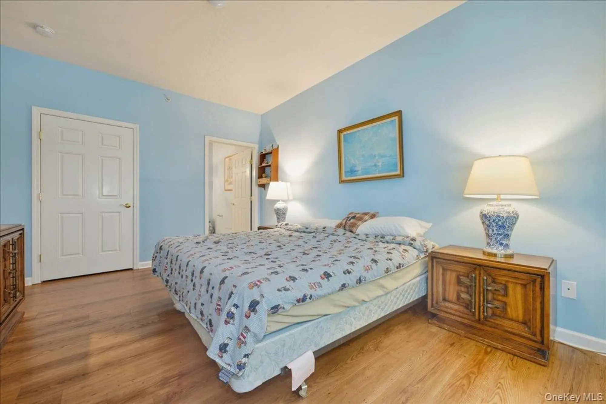 Property Slideshow image 20 of 36 | 133 spring dr # 133, East Meadow, NY, 11554