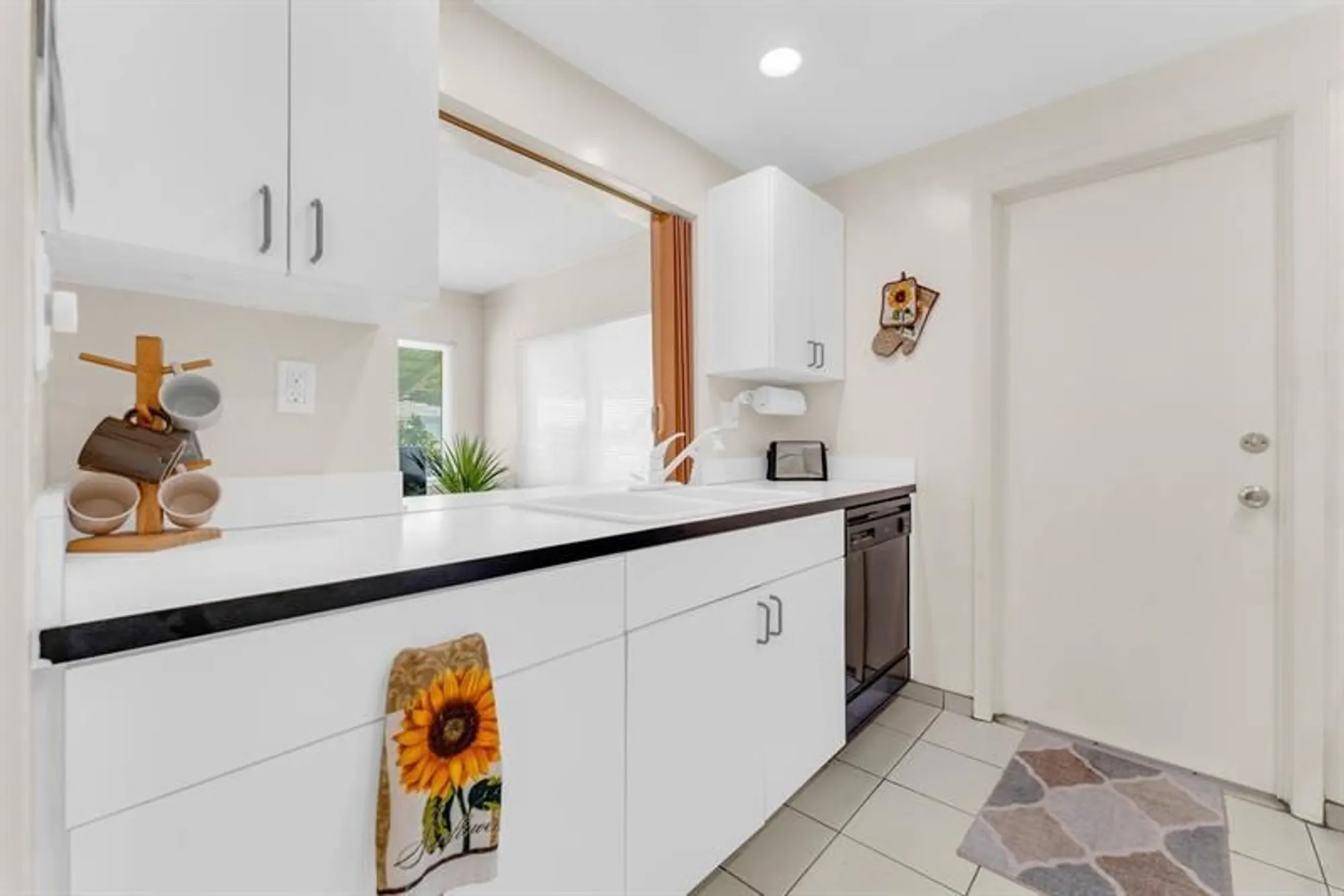 Property Slideshow image 14 of 40 | 2641 w golf blvd, Pompano Beach, FL, 33064