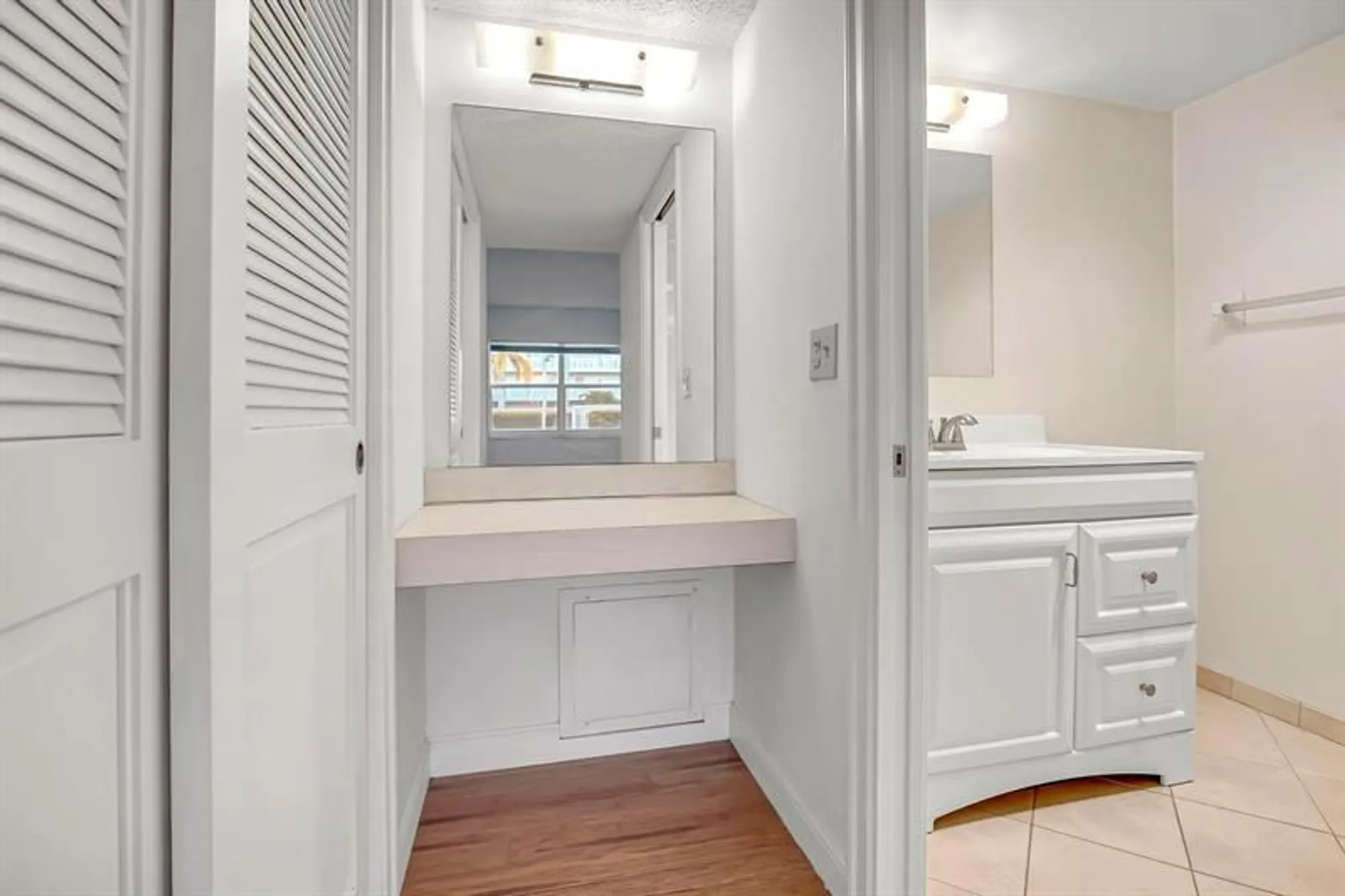 Property Slideshow image 7 of 27 | 9872 marina blvd apt 1417, Boca Raton, FL, 33428