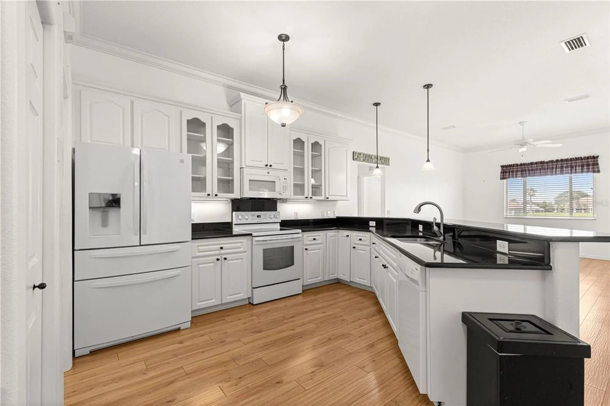 Property Slideshow image 16 of 44 | 5647 nw 25th loop, Ocala, FL, 34482