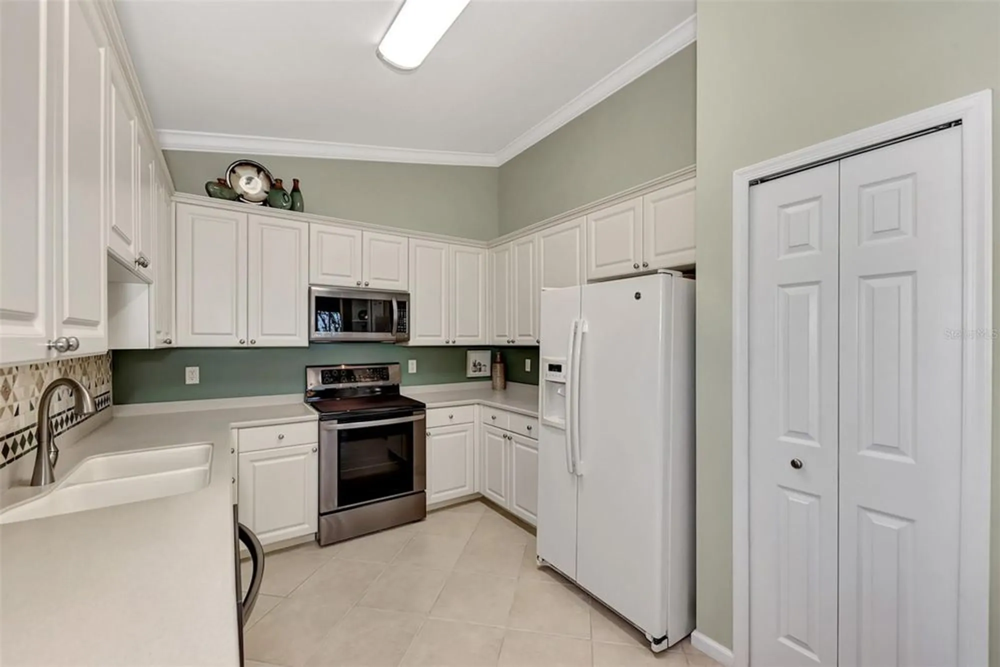 Property Slideshow image 18 of 54 | 3363 grand vista ct unit 203, Port Charlotte, FL, 33953